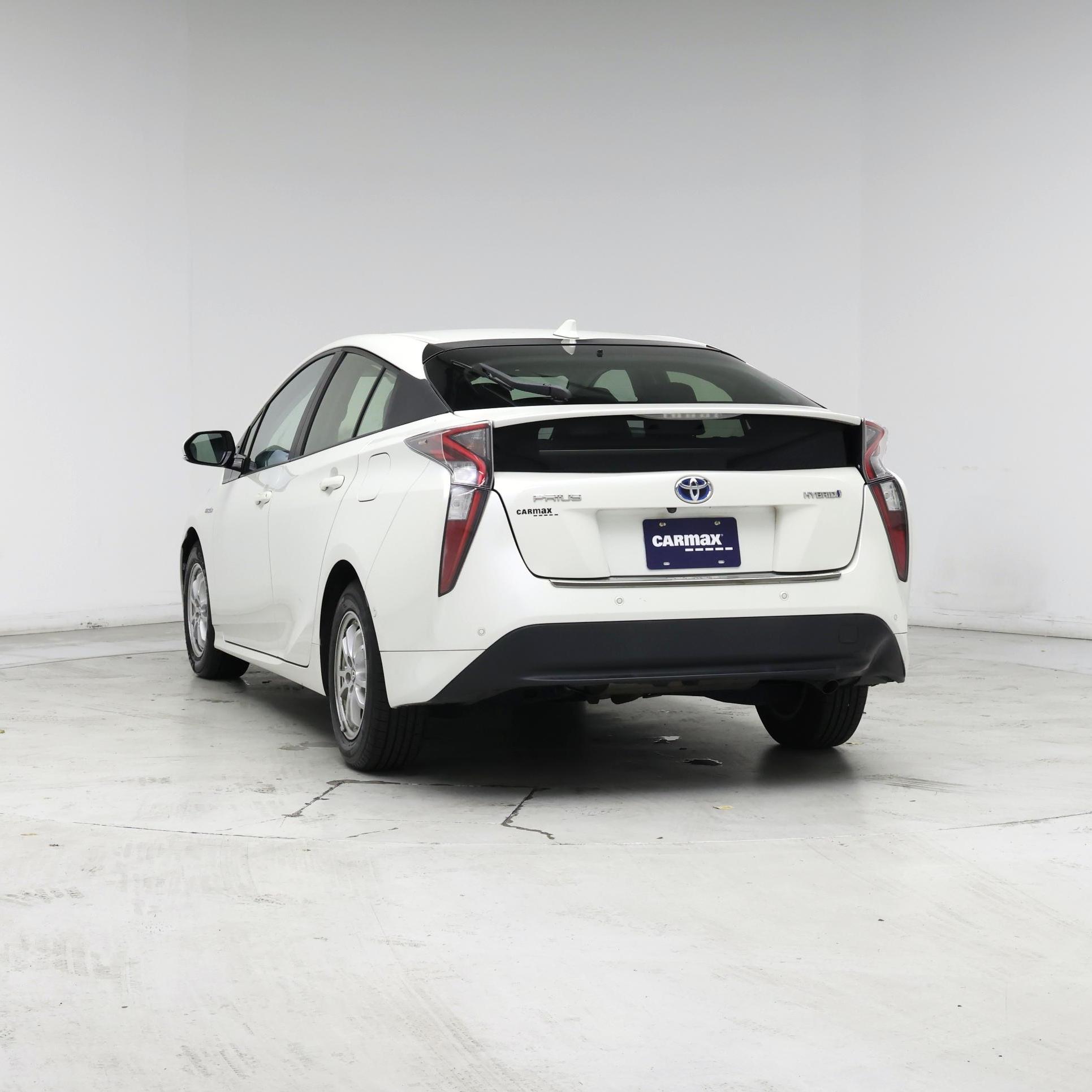 Thumbnail: 2017 Toyota Prius - 6