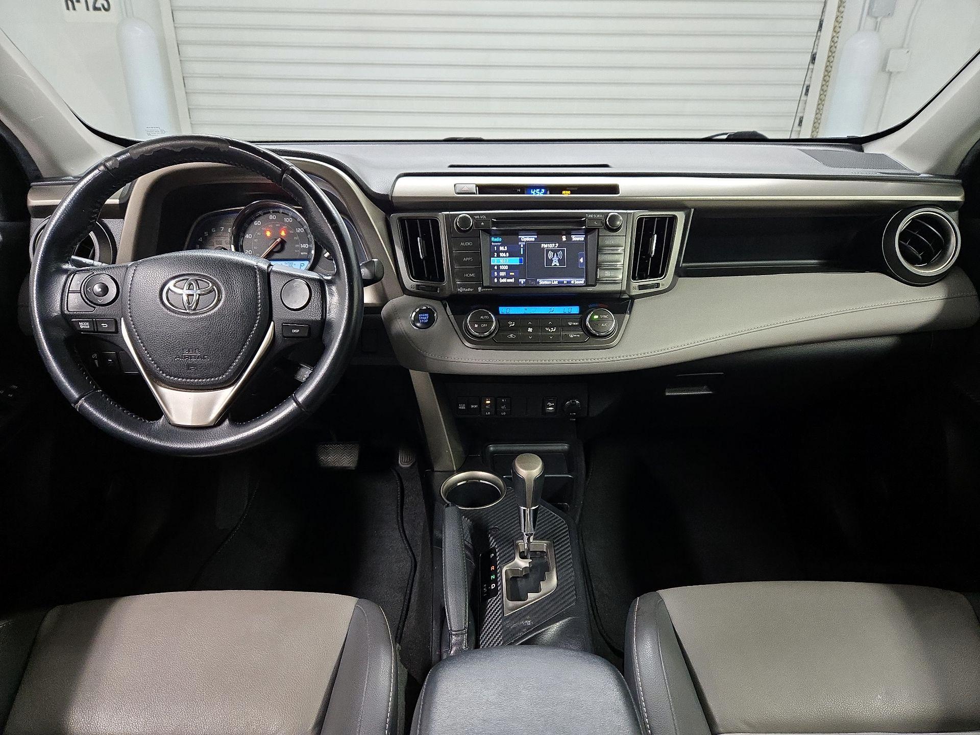 Thumbnail: 2015 Toyota RAV4 - 9