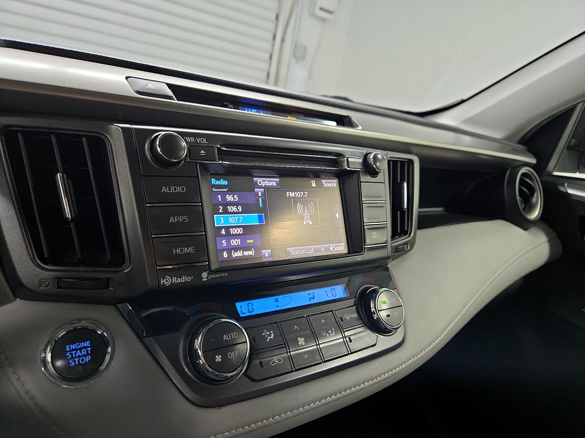 Thumbnail: 2015 Toyota RAV4 - 15