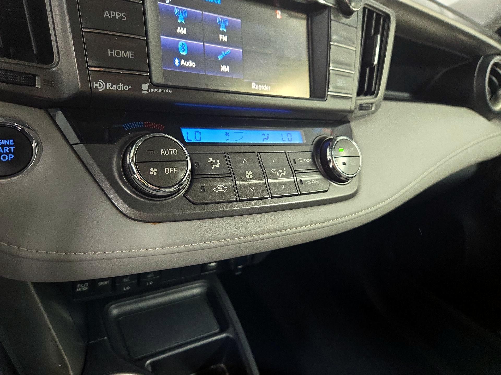 Thumbnail: 2015 Toyota RAV4 - 16