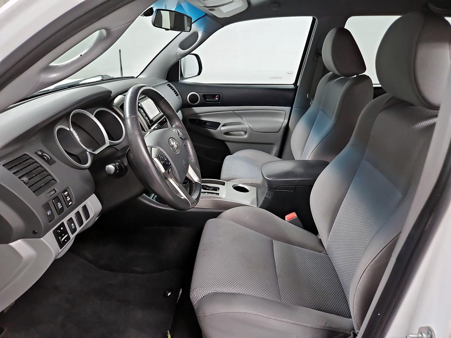 Thumbnail: 2014 Toyota Tacoma - 11