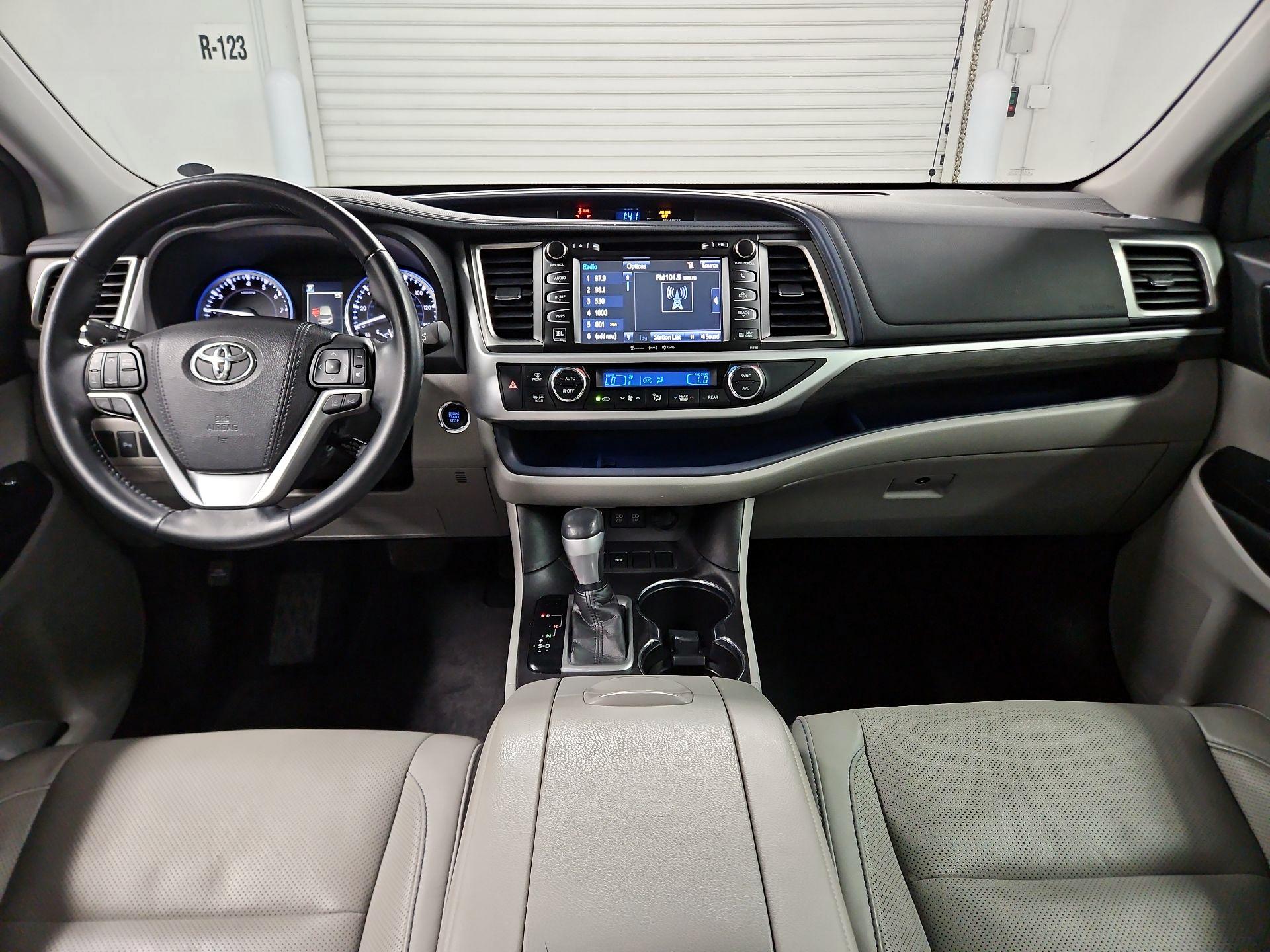 Thumbnail: 2018 Toyota Highlander - 9