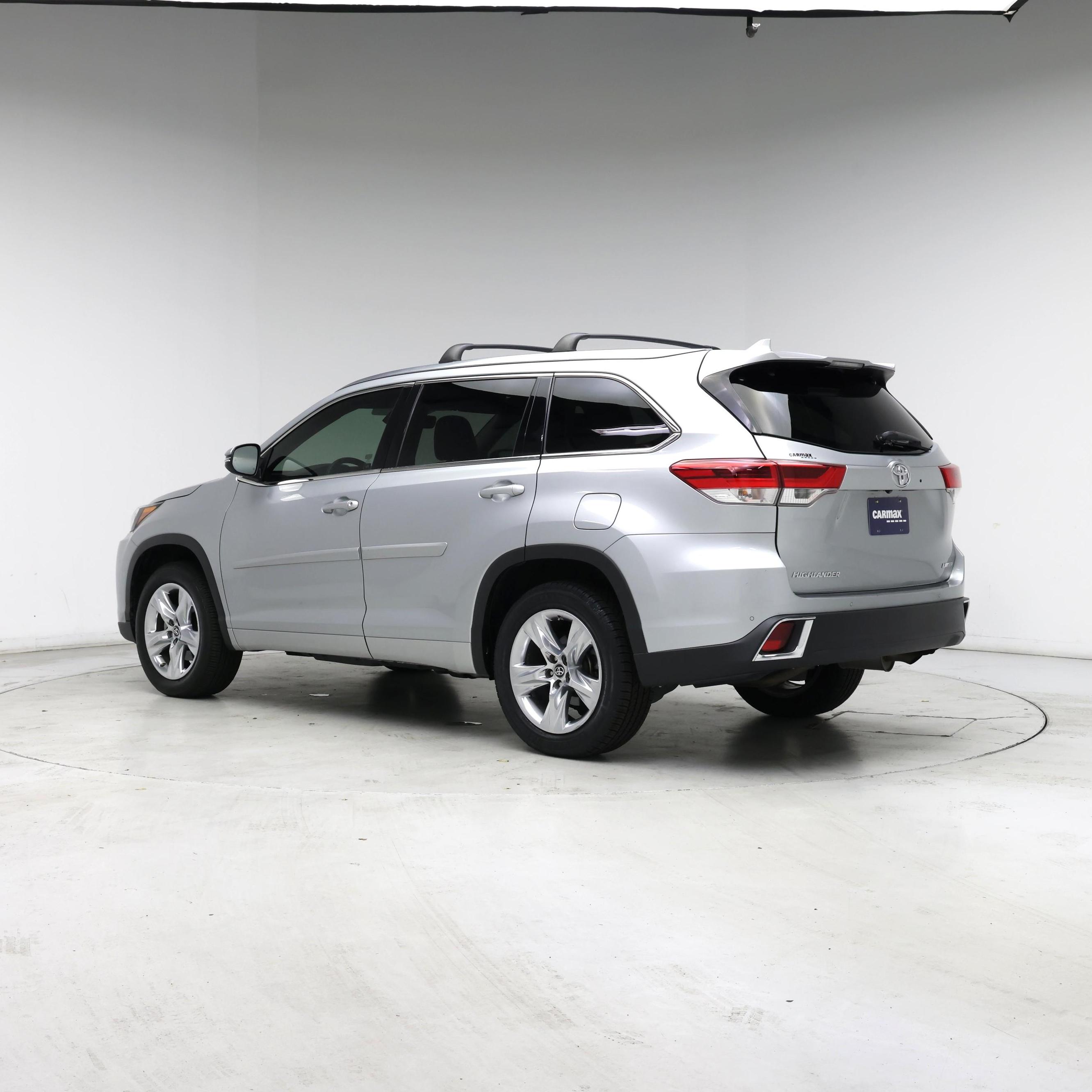 Thumbnail: 2018 Toyota Highlander - 2