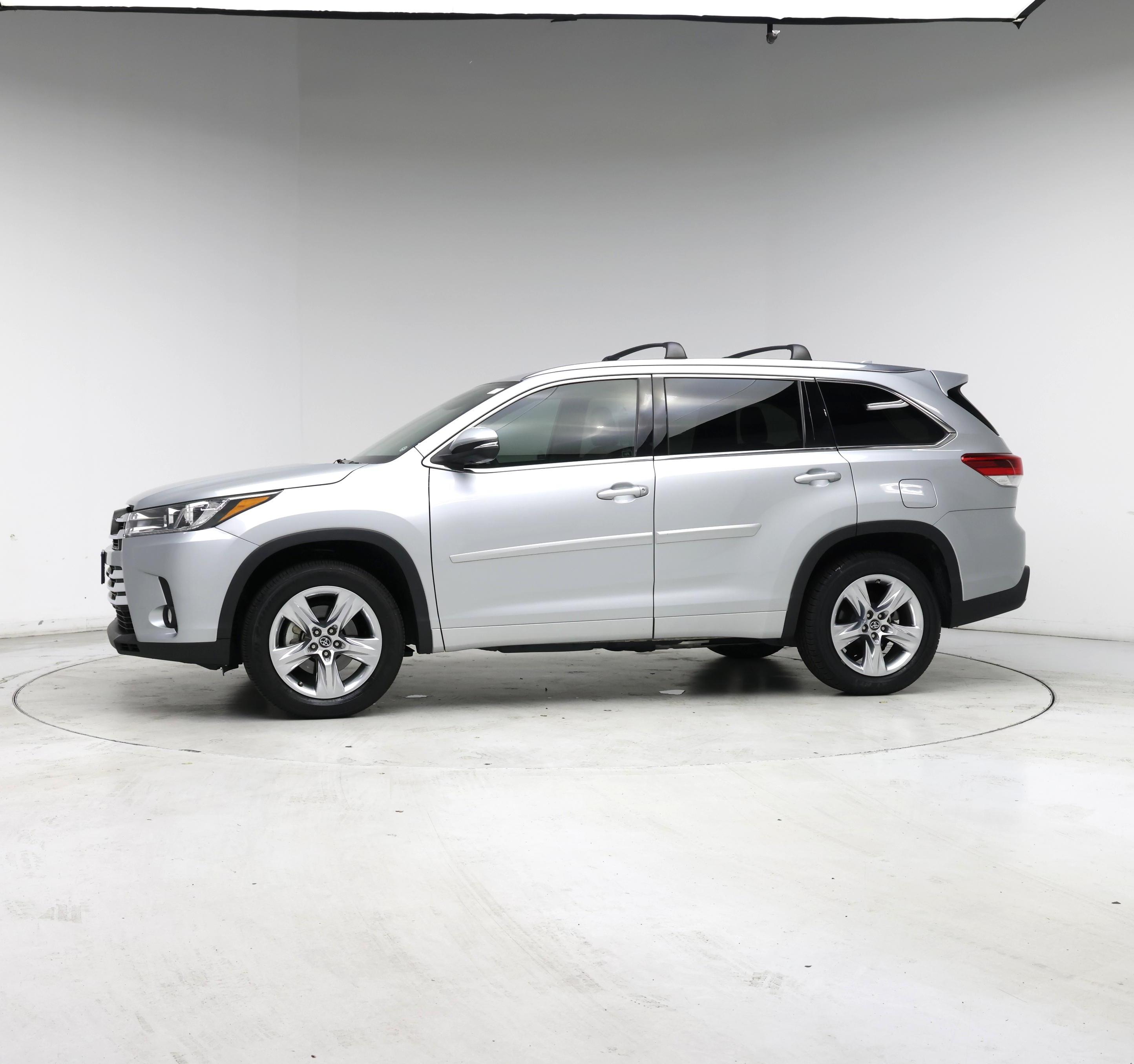 Thumbnail: 2018 Toyota Highlander - 3