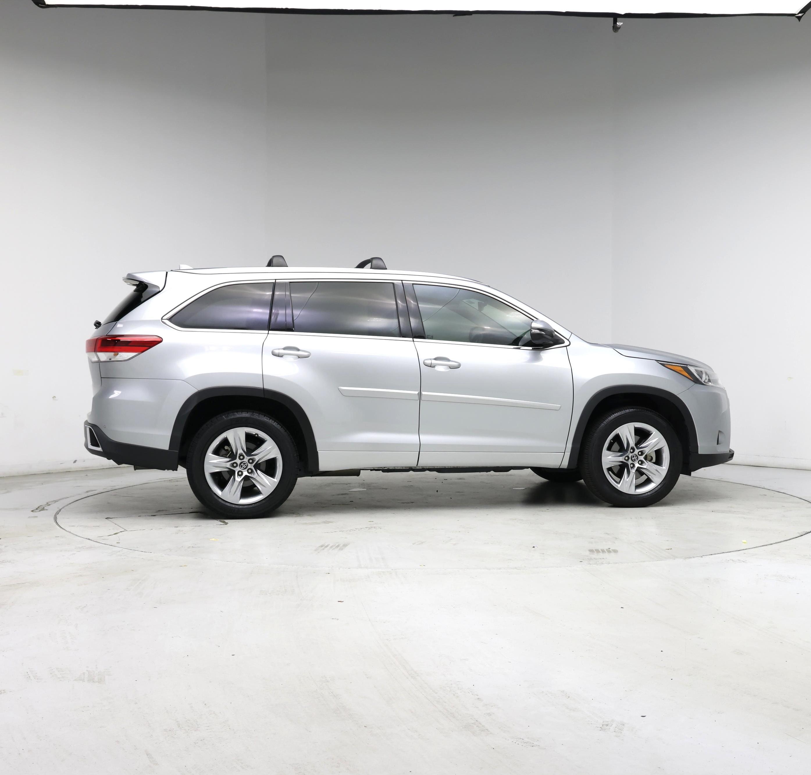 Thumbnail: 2018 Toyota Highlander - 7