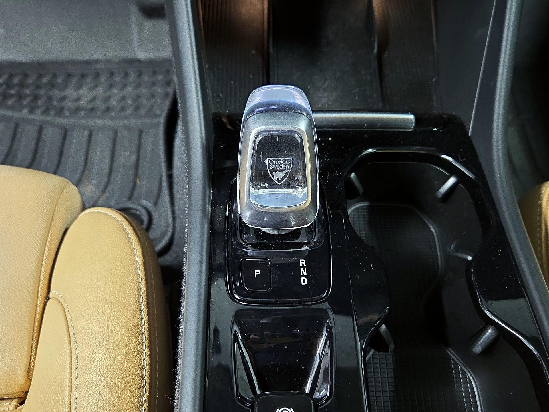 Thumbnail: 2021 Volvo XC40 - 18