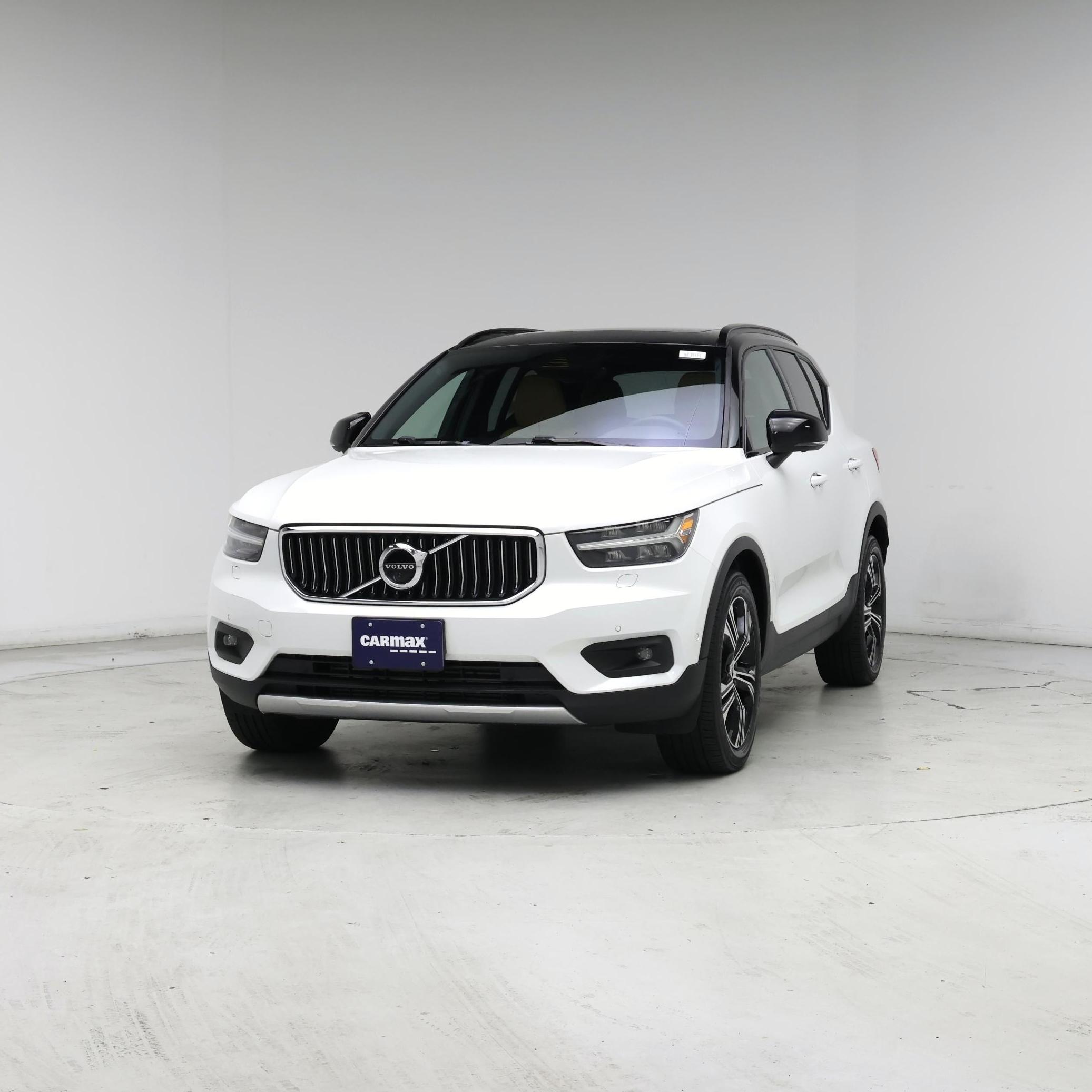 Thumbnail: 2021 Volvo XC40 - 4