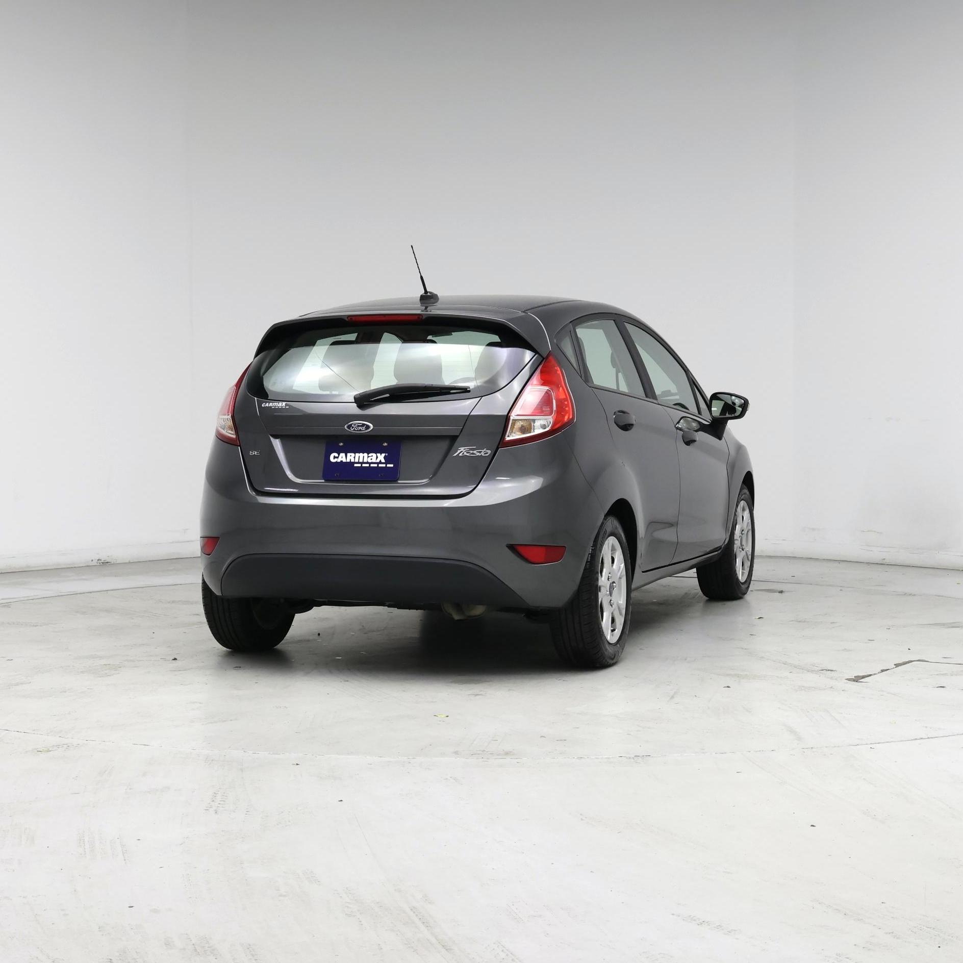Thumbnail: 2016 Ford Fiesta - 8