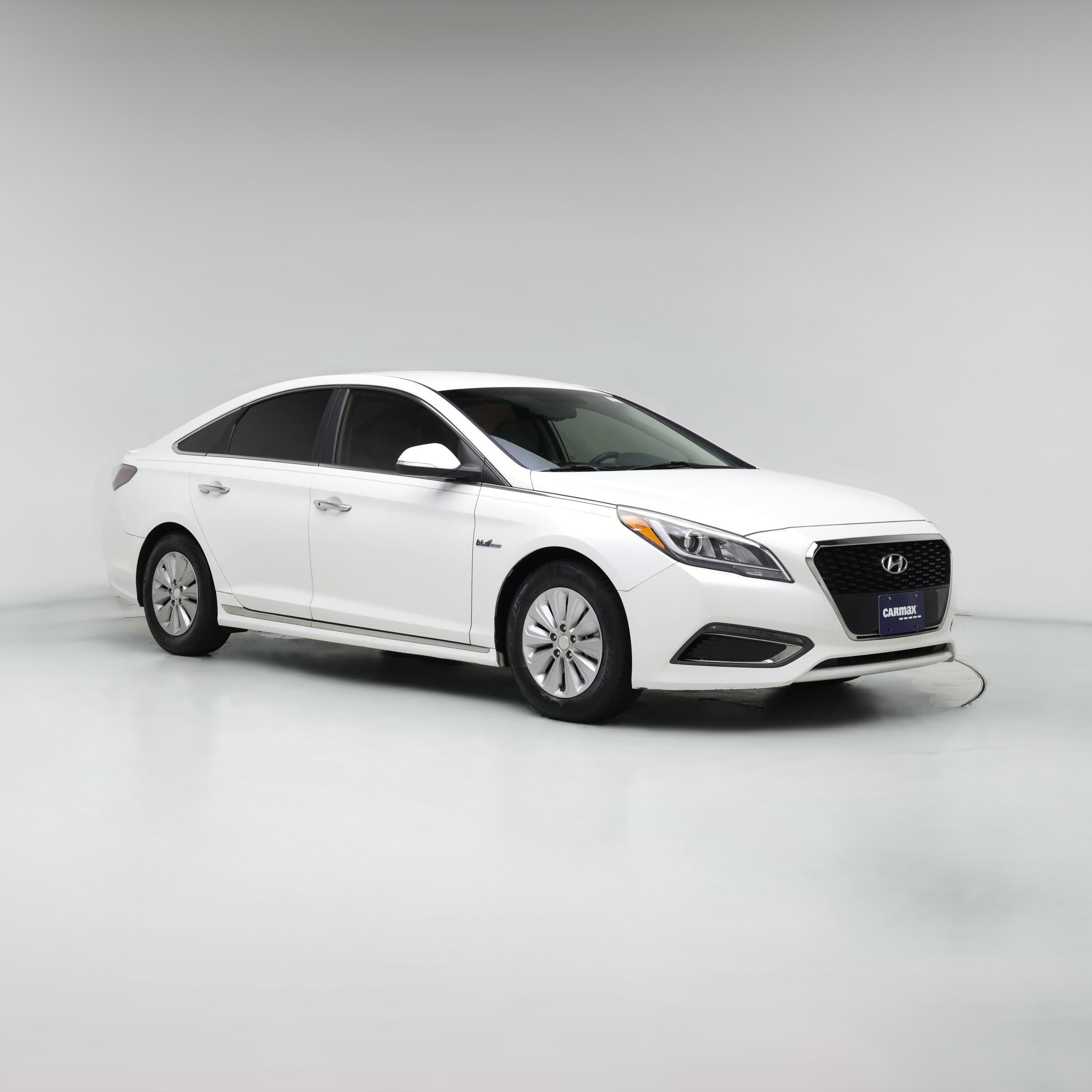 Thumbnail: 2016 Hyundai Sonata - 1