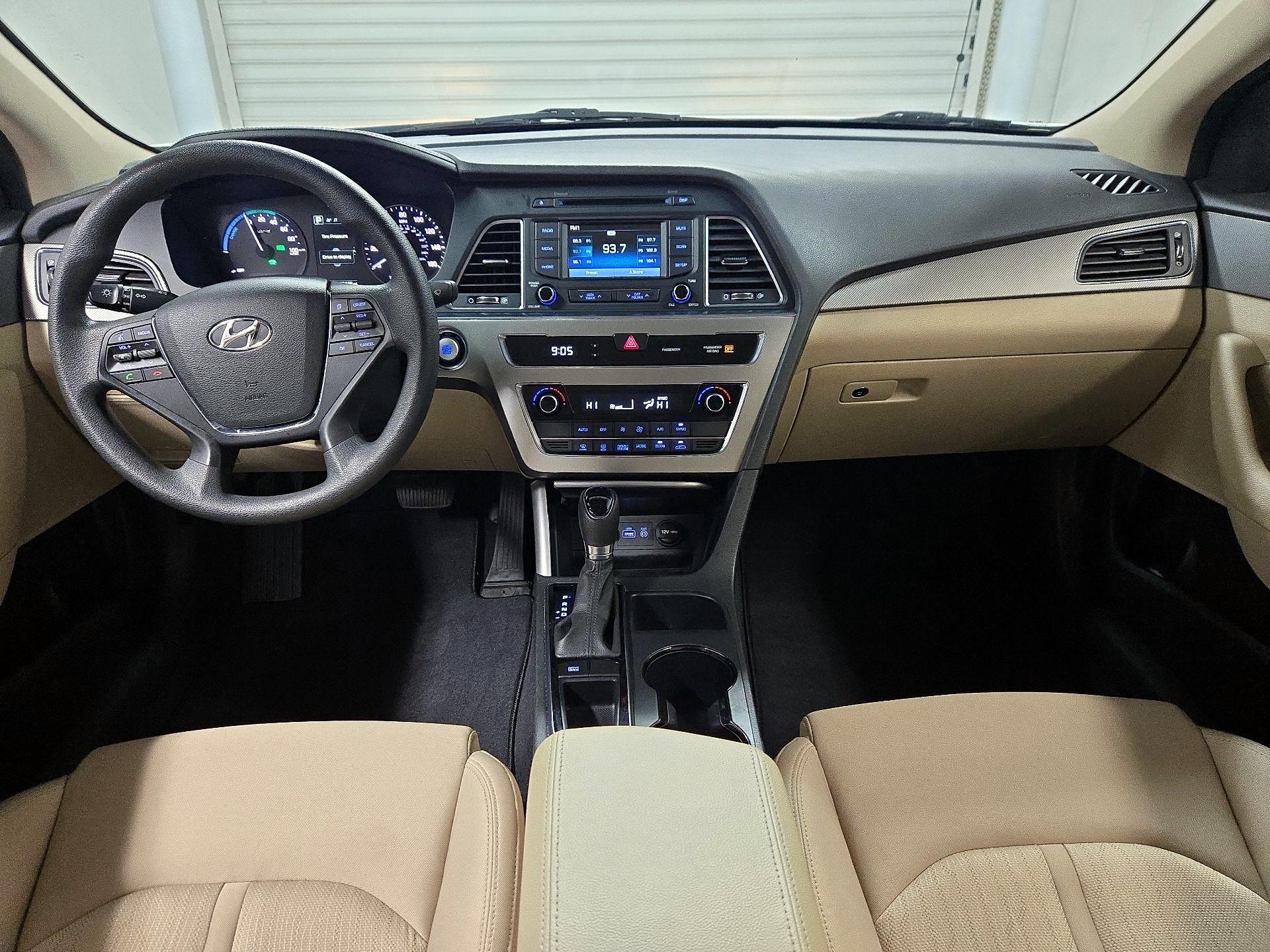 Thumbnail: 2016 Hyundai Sonata - 9
