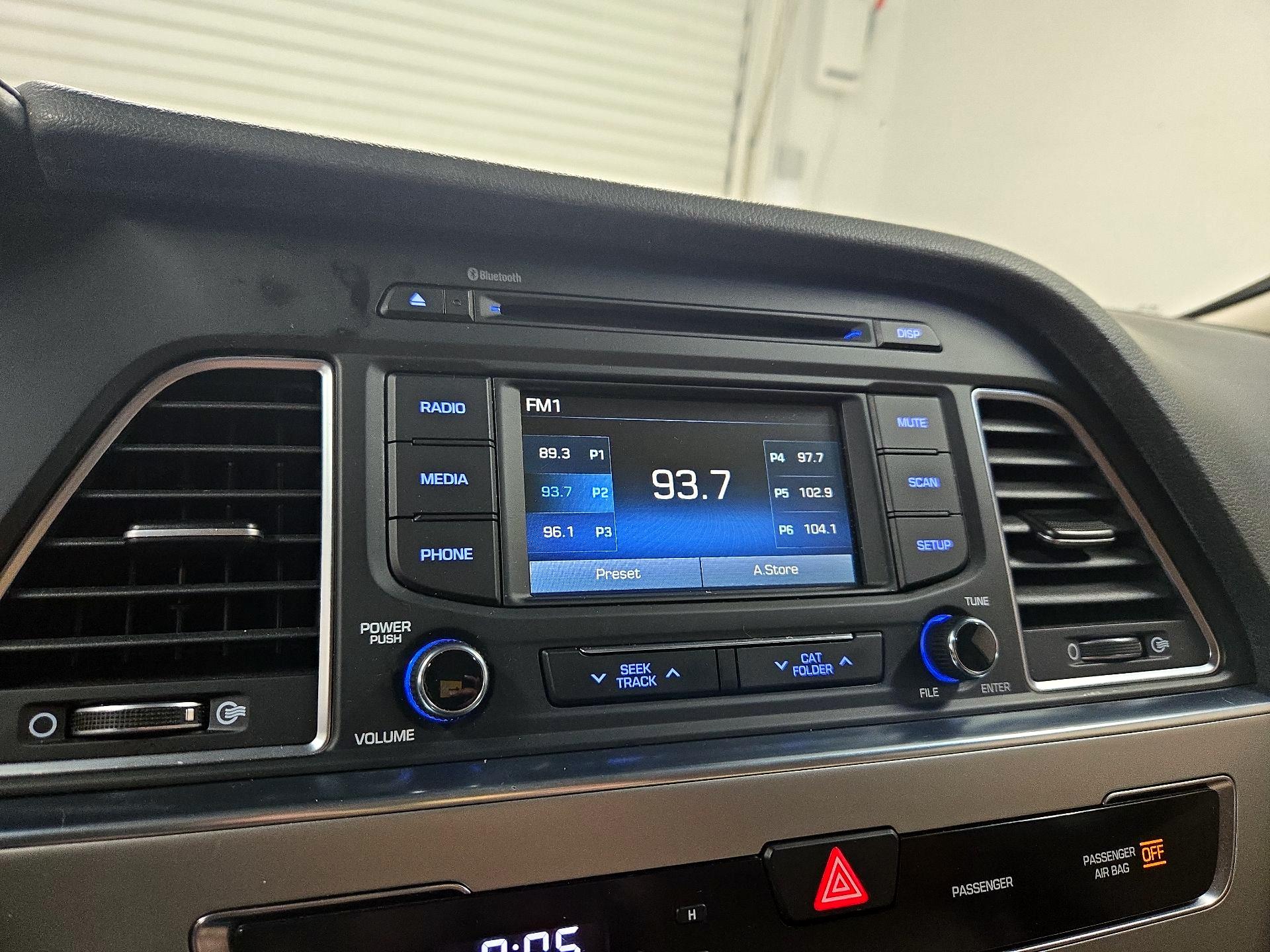 Thumbnail: 2016 Hyundai Sonata - 15