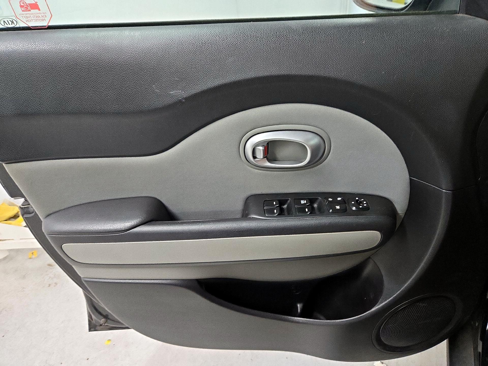 Thumbnail: 2016 Kia Soul - 12