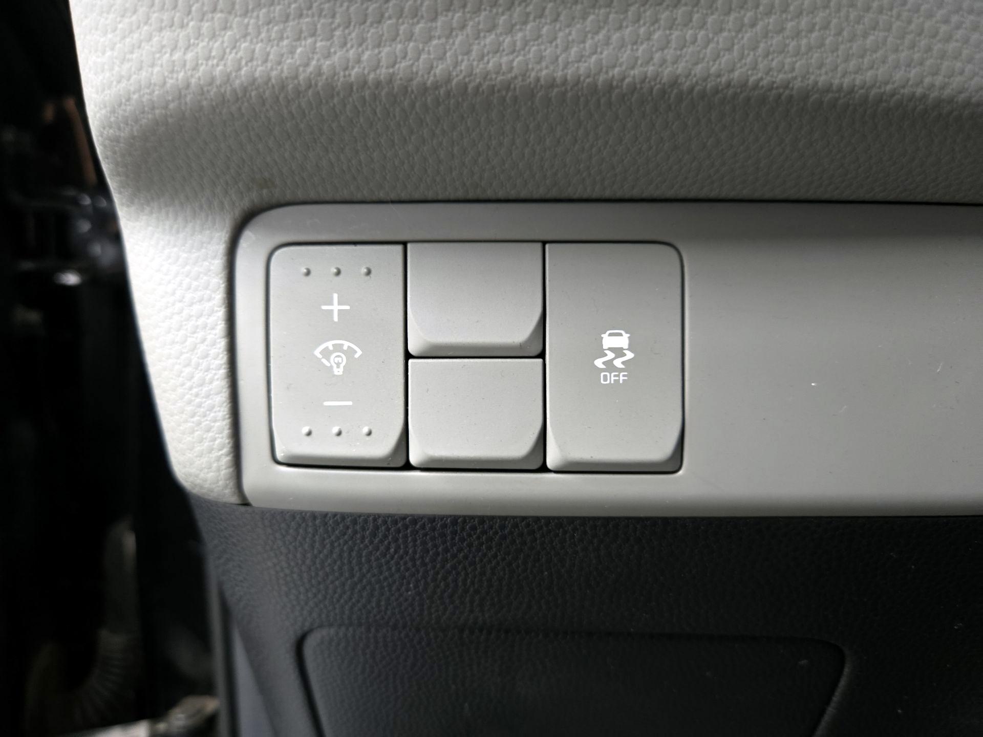 Thumbnail: 2016 Kia Soul - 13