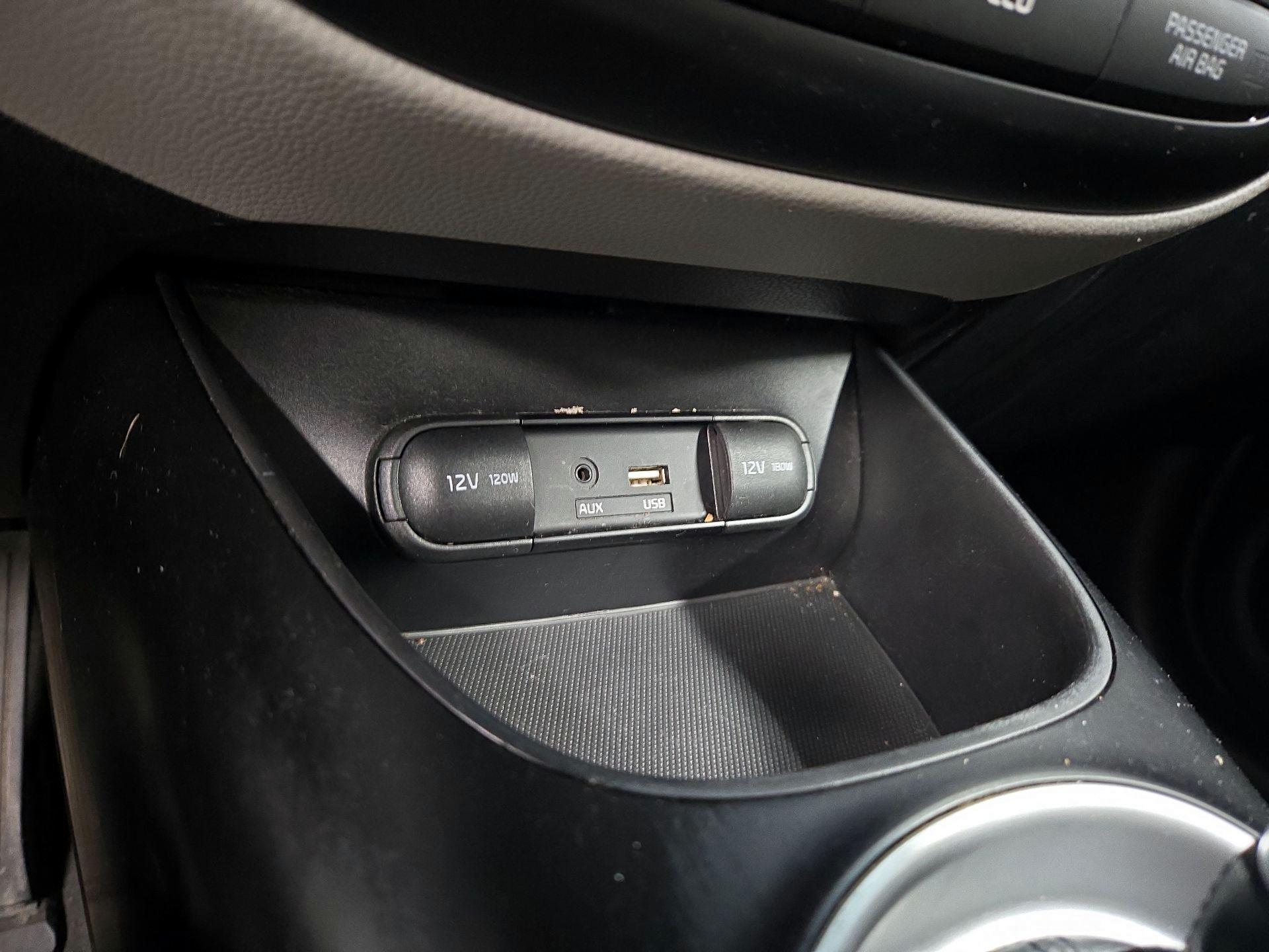 Thumbnail: 2016 Kia Soul - 17