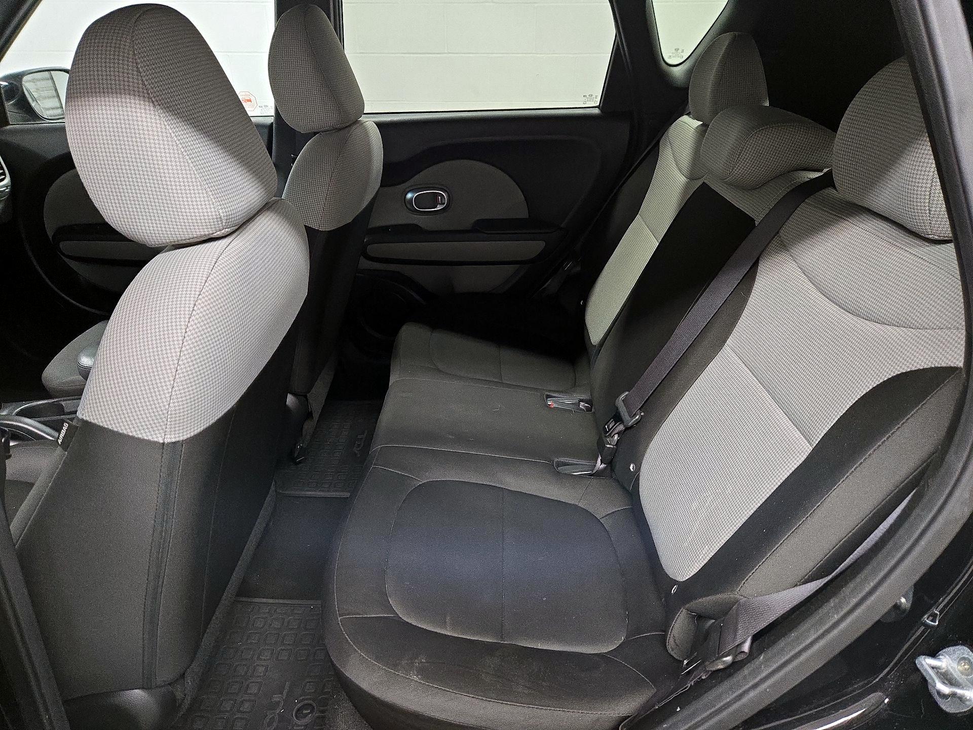 Thumbnail: 2016 Kia Soul - 18