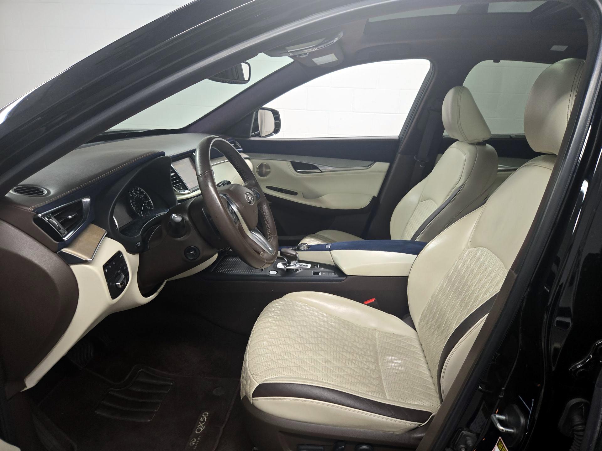 Thumbnail: 2019 INFINITI QX50 - 11