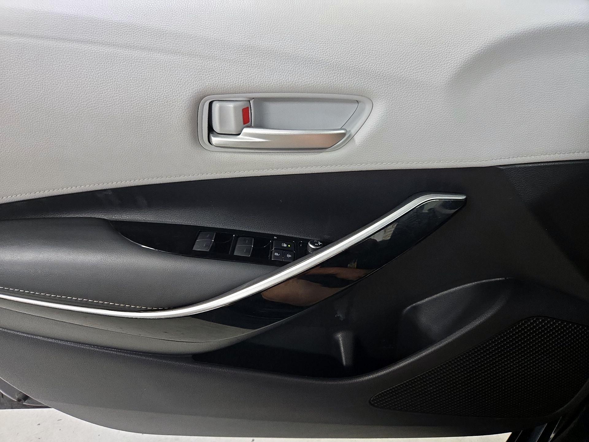 Thumbnail: 2021 Toyota Corolla - 12