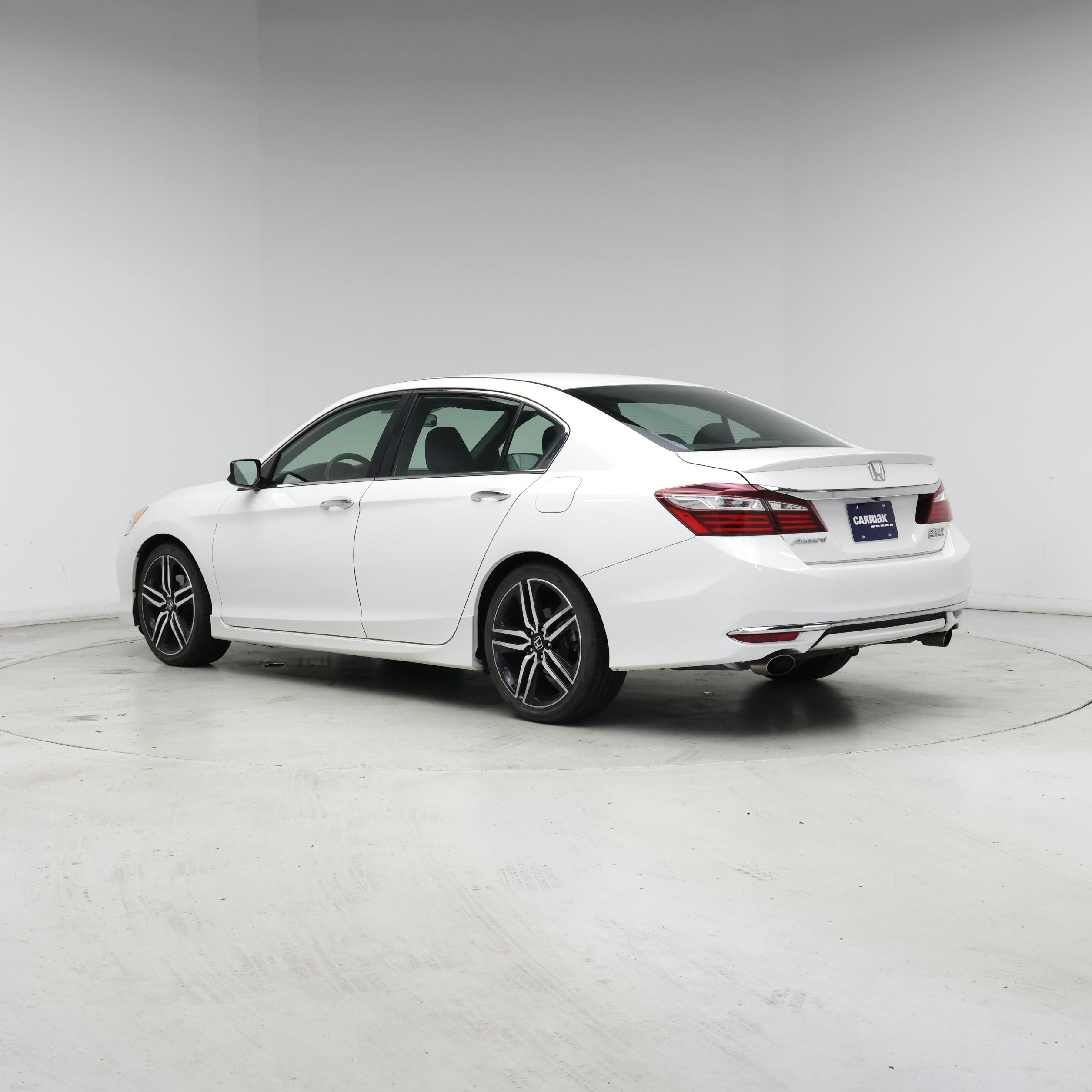 Thumbnail: 2017 Honda Accord - 2