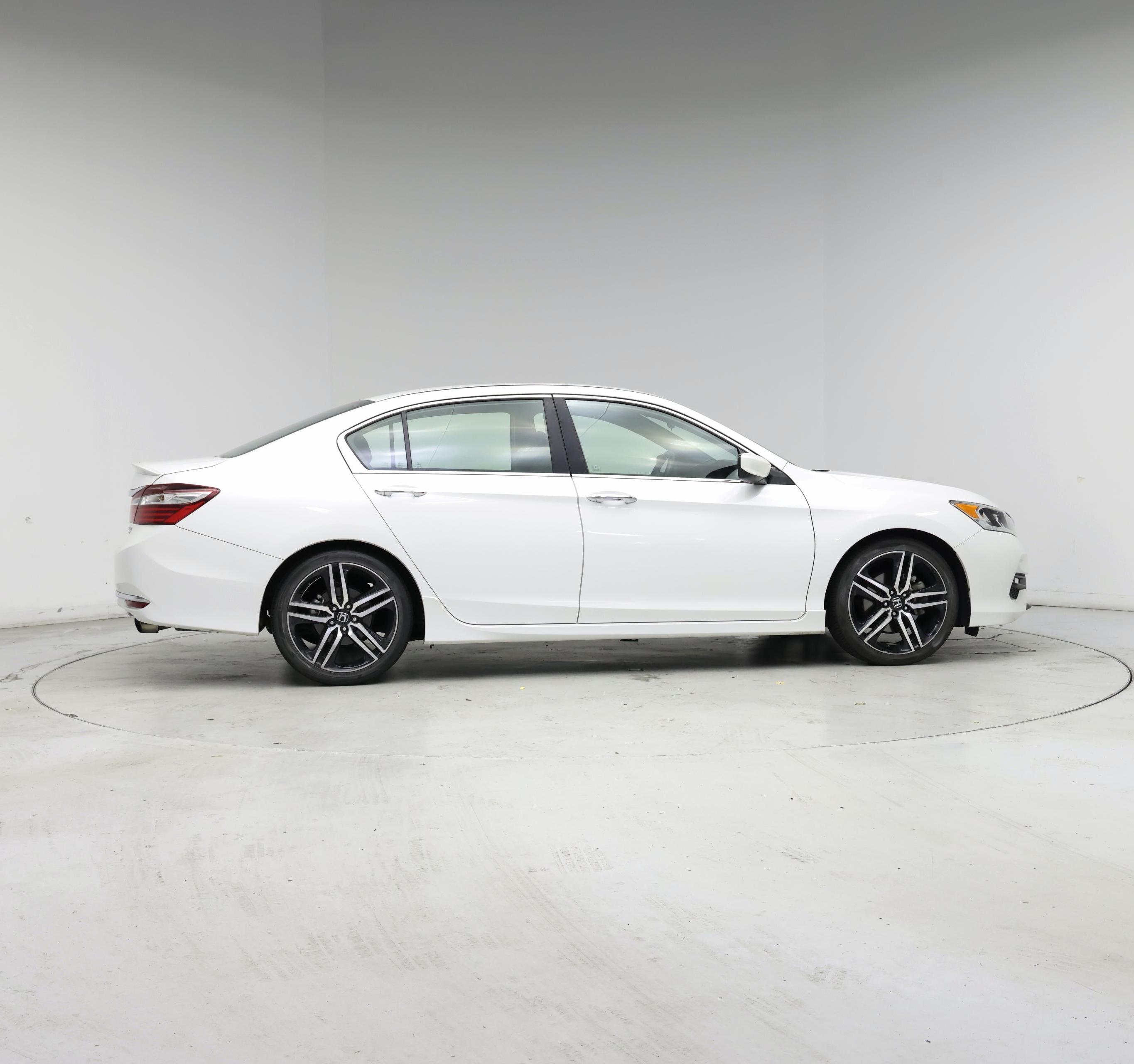 Thumbnail: 2017 Honda Accord - 7