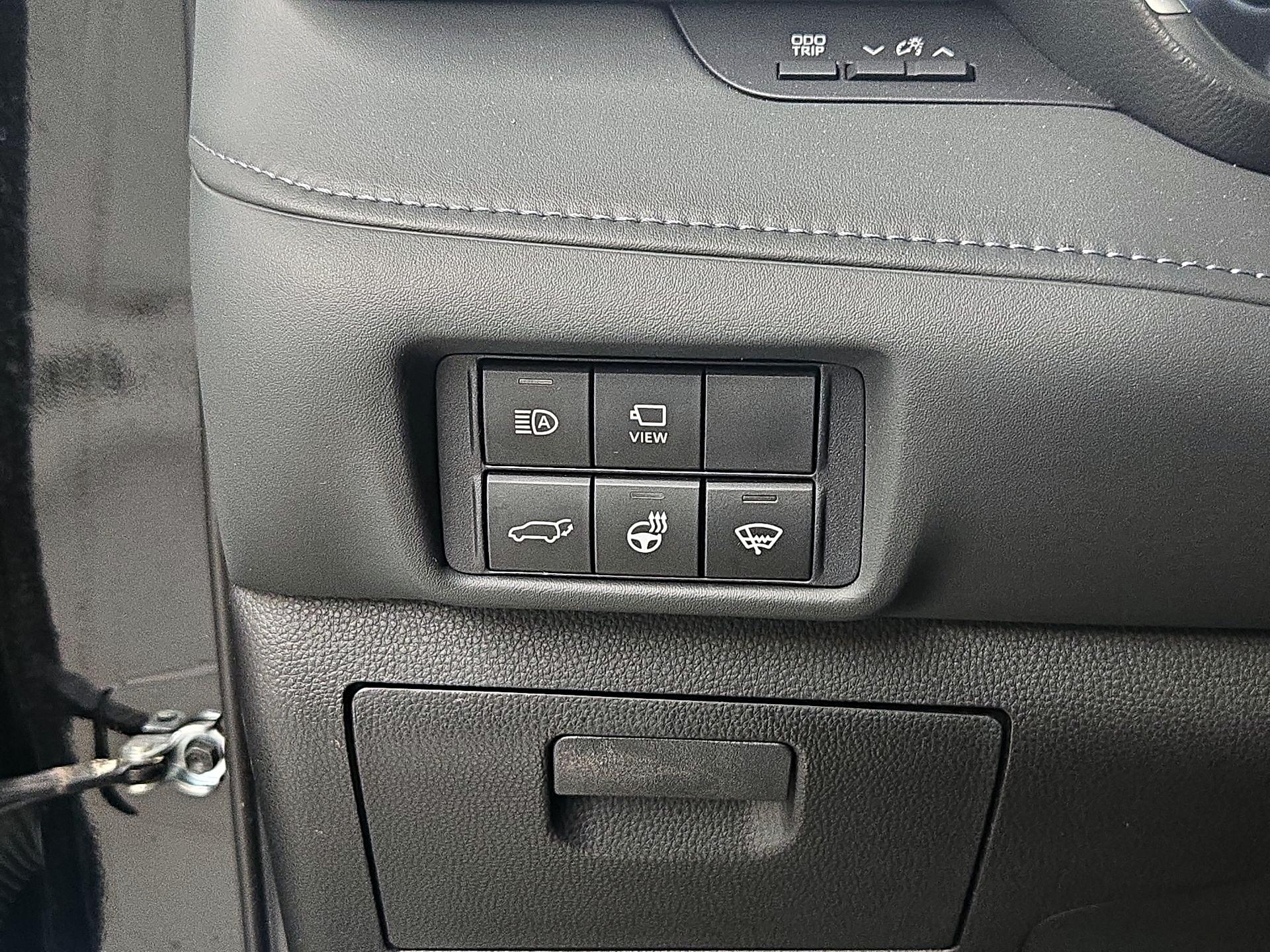 Thumbnail: 2021 Toyota Highlander - 13