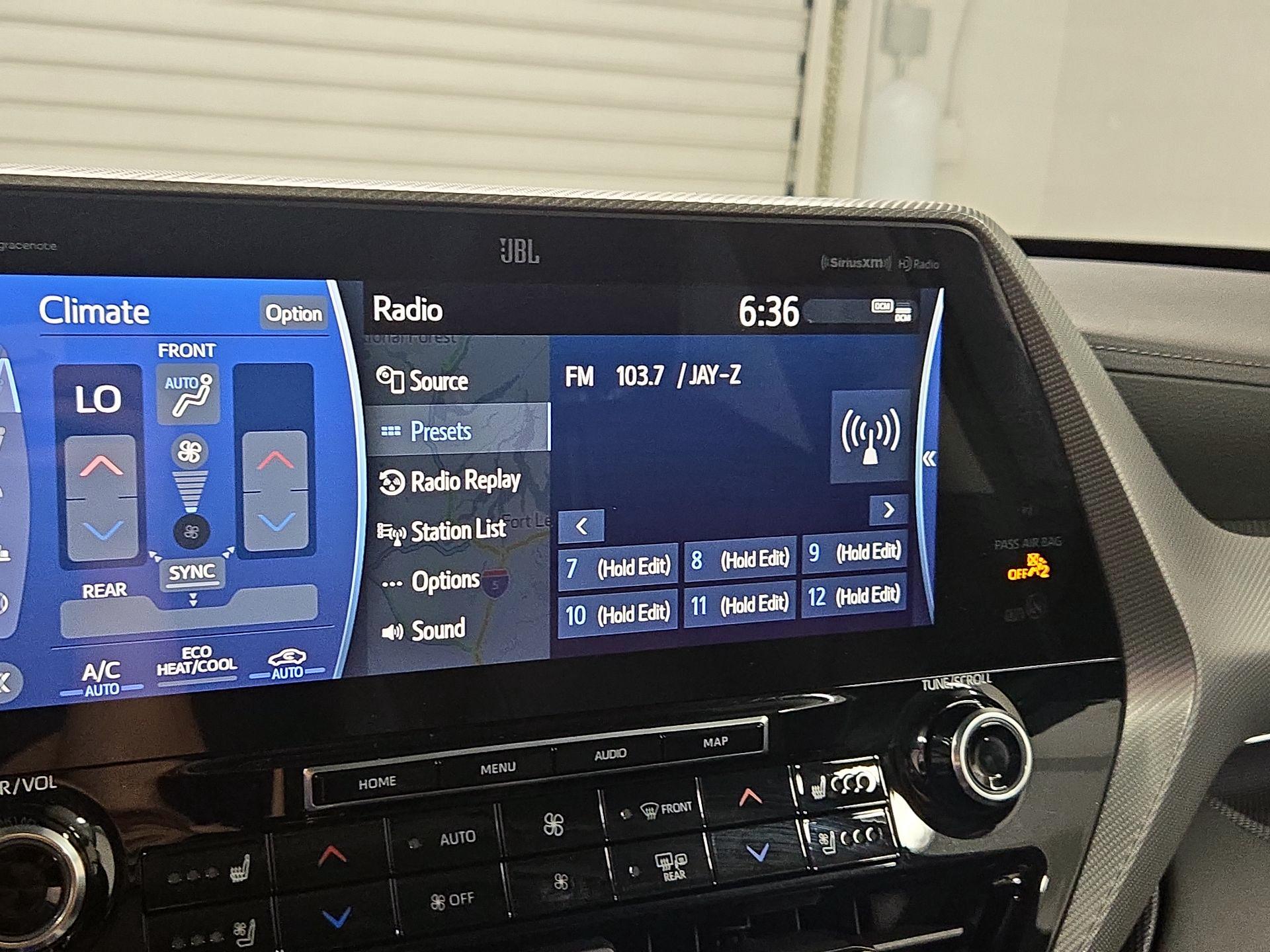 Thumbnail: 2021 Toyota Highlander - 16