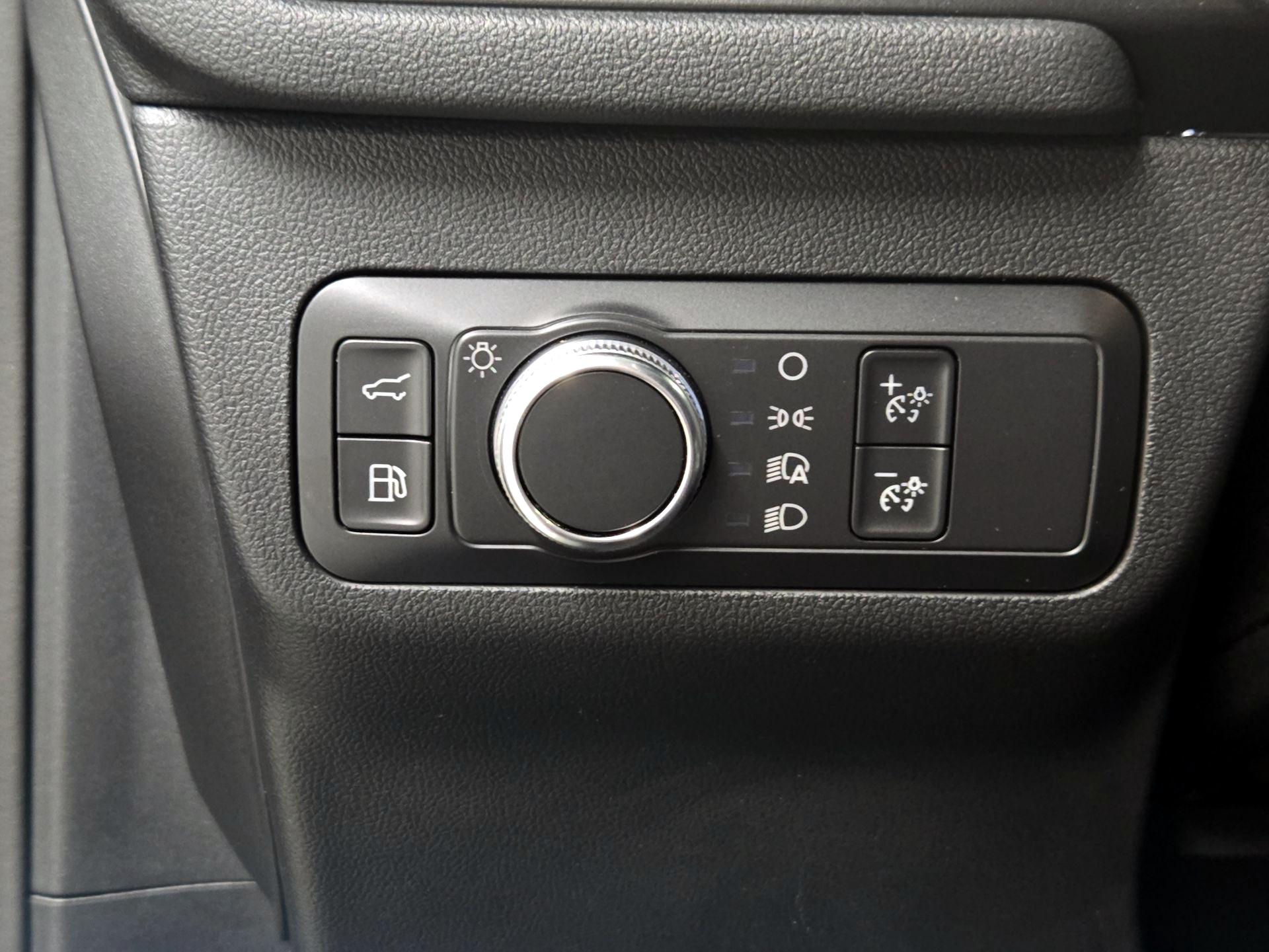 Thumbnail: 2021 Ford Escape - 13