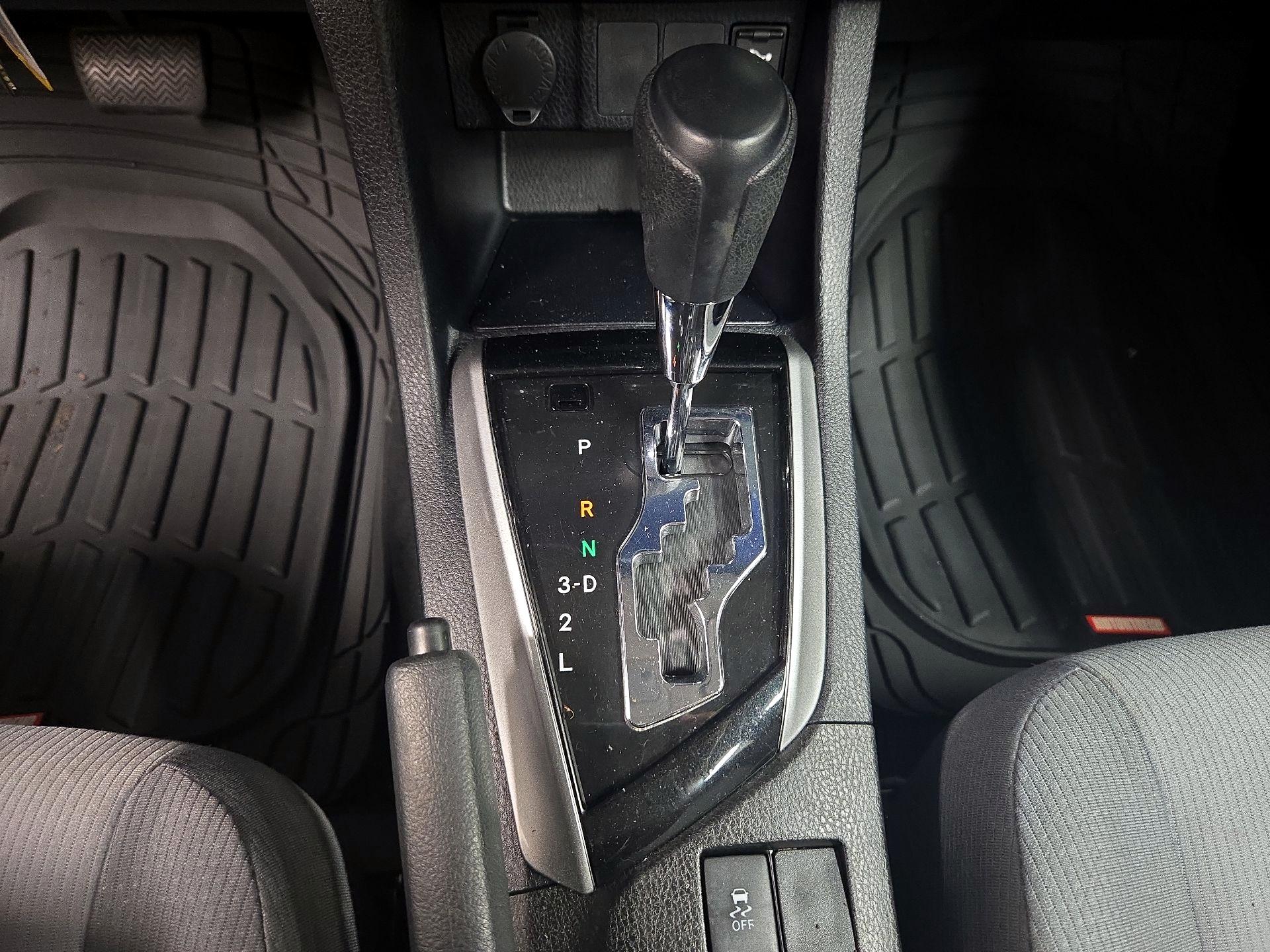 Thumbnail: 2014 Toyota Corolla - 16