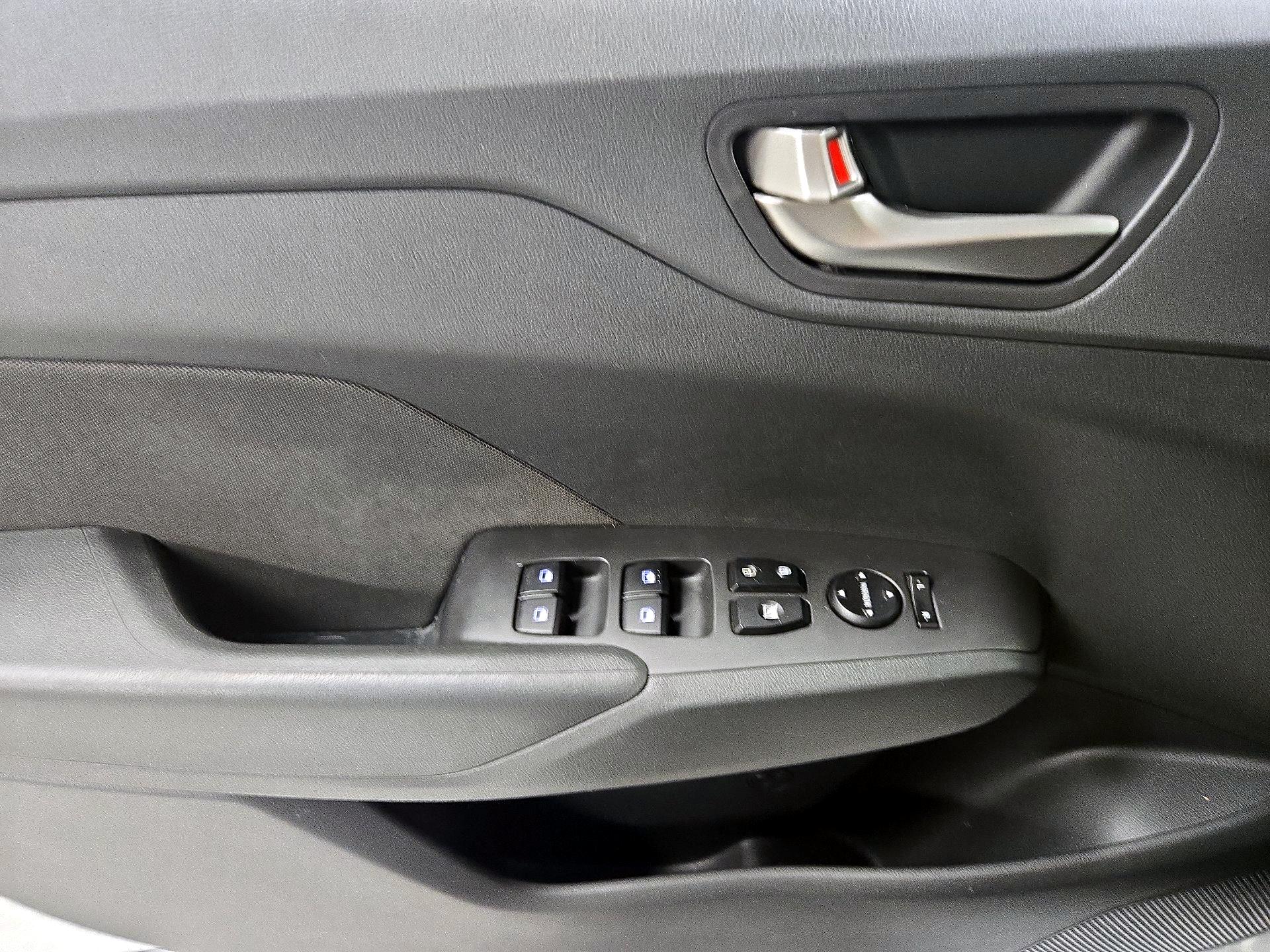 Thumbnail: 2021 Hyundai Accent - 12