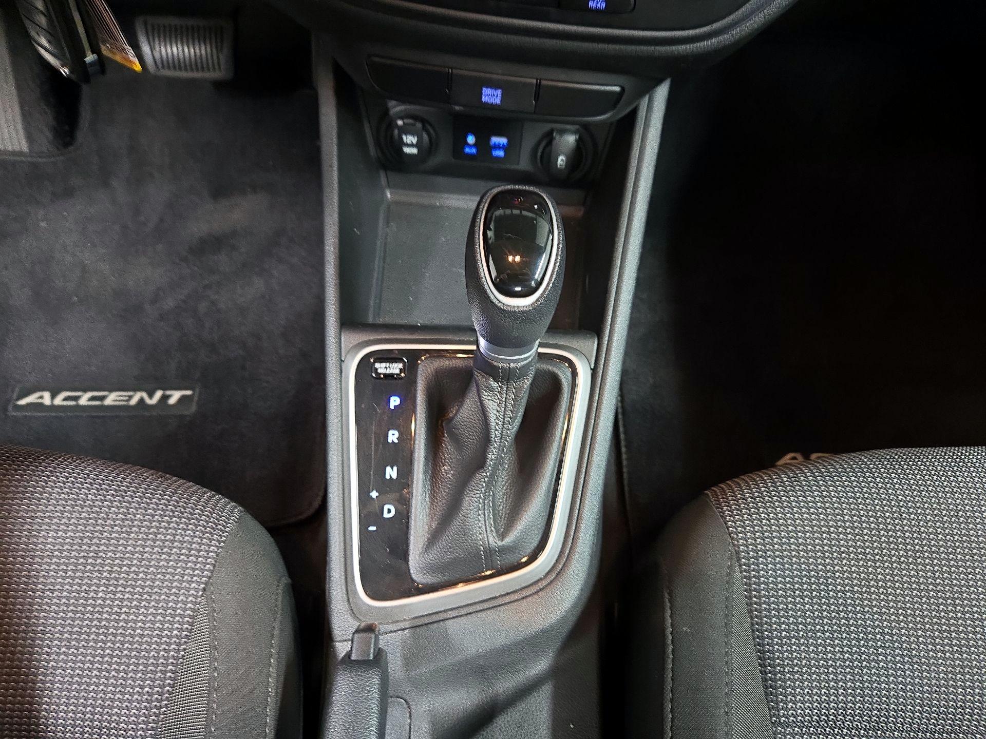 Thumbnail: 2021 Hyundai Accent - 17