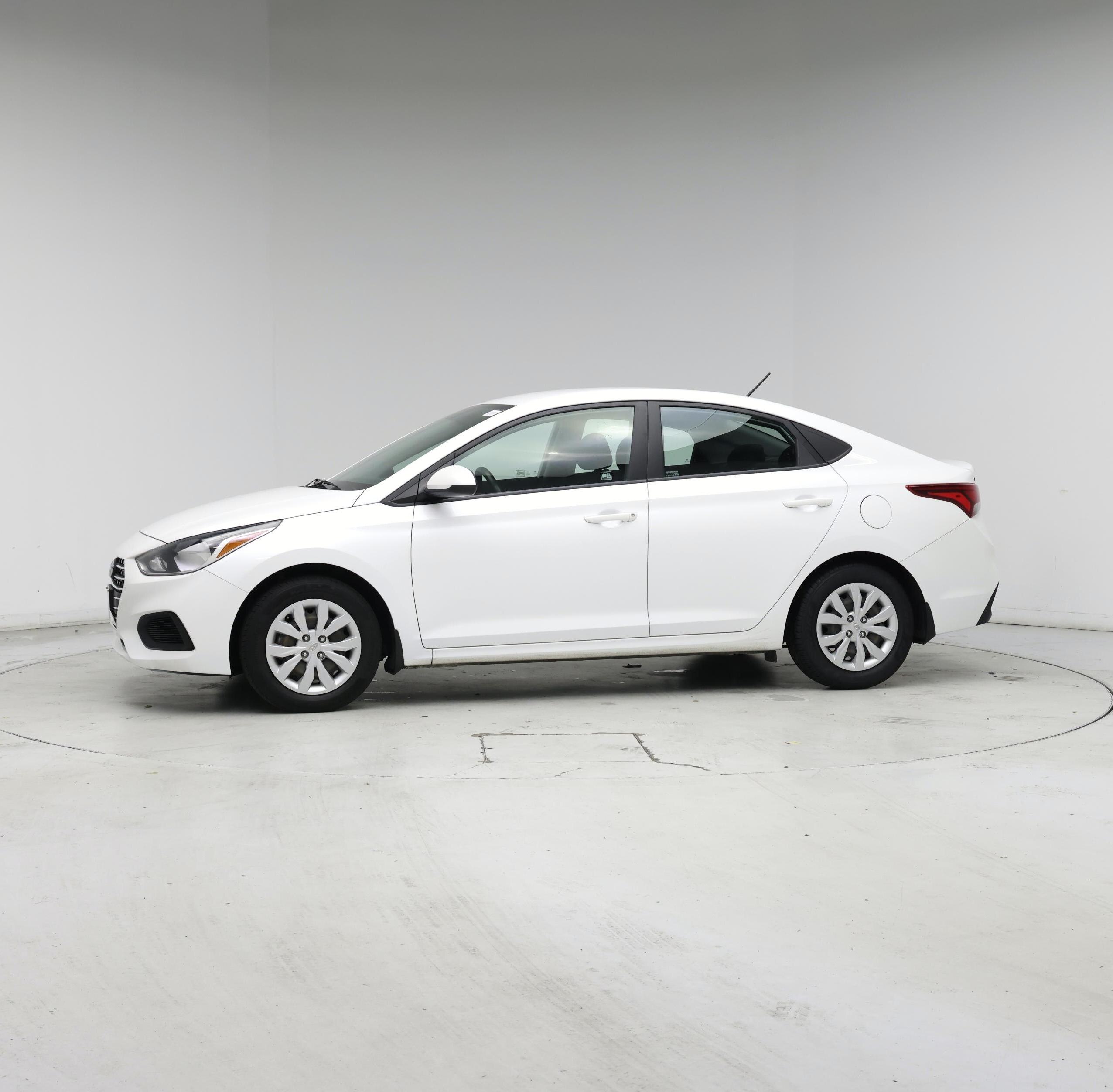 Thumbnail: 2021 Hyundai Accent - 3
