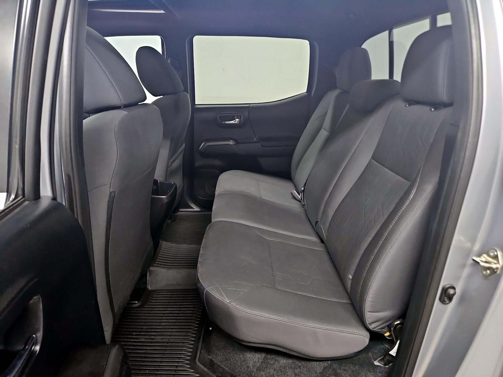 Thumbnail: 2016 Toyota Tacoma - 20