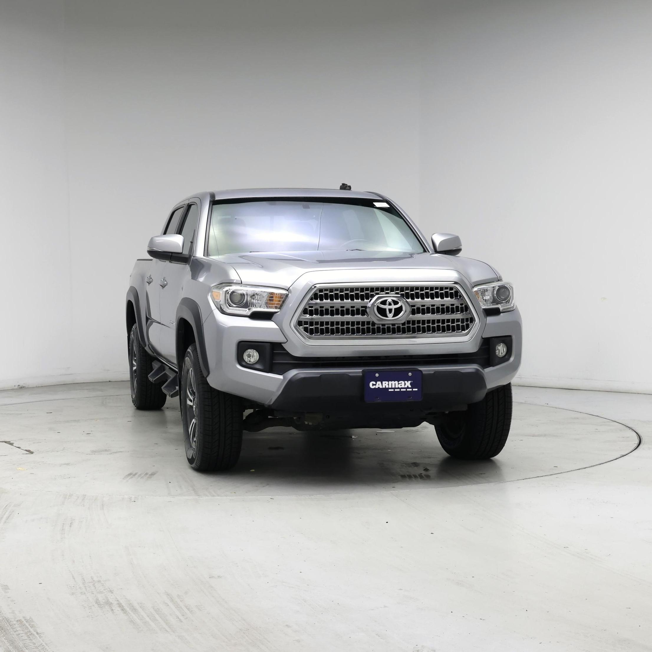 Thumbnail: 2016 Toyota Tacoma - 5