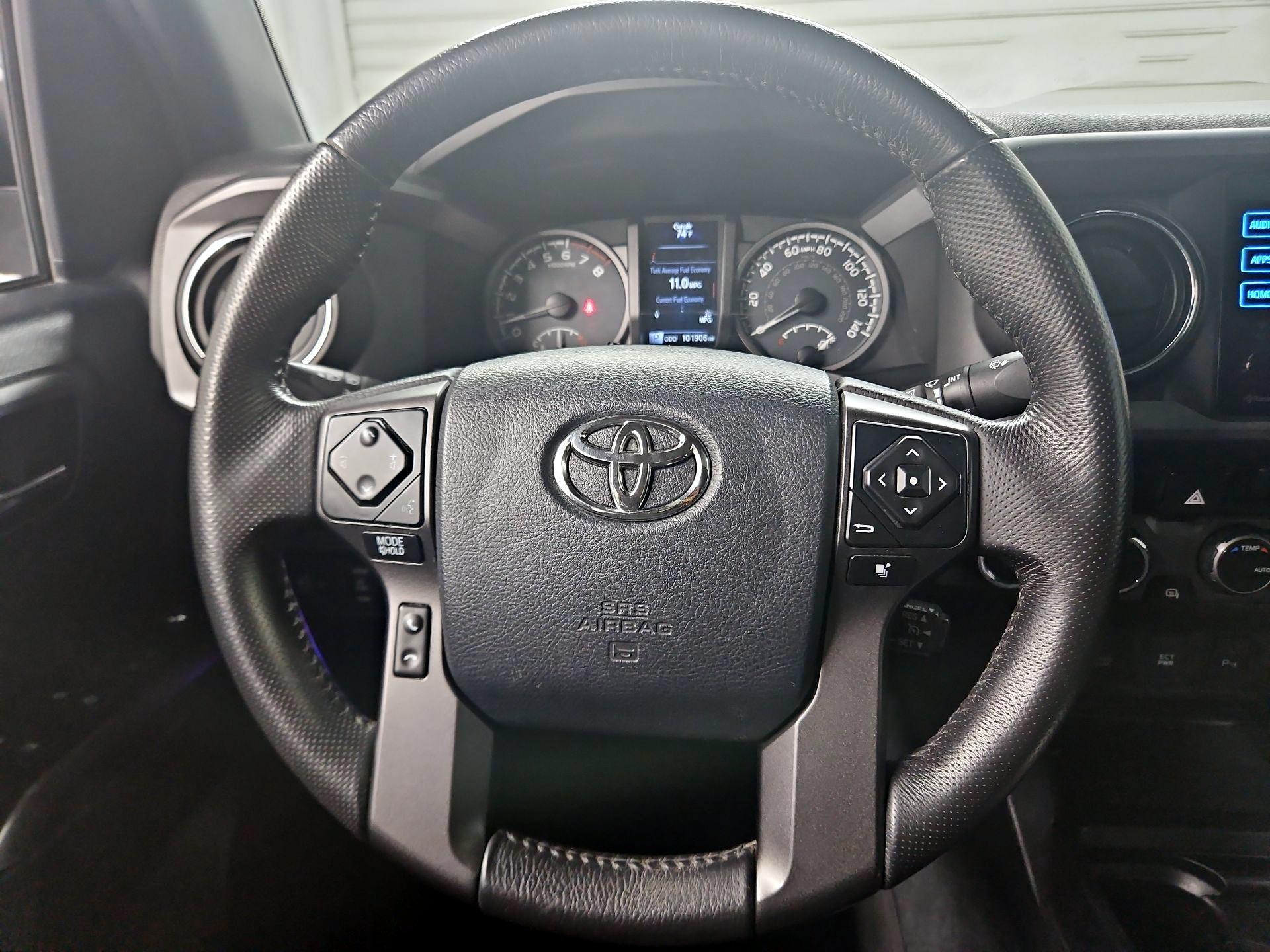 Thumbnail: 2017 Toyota Tacoma - 10