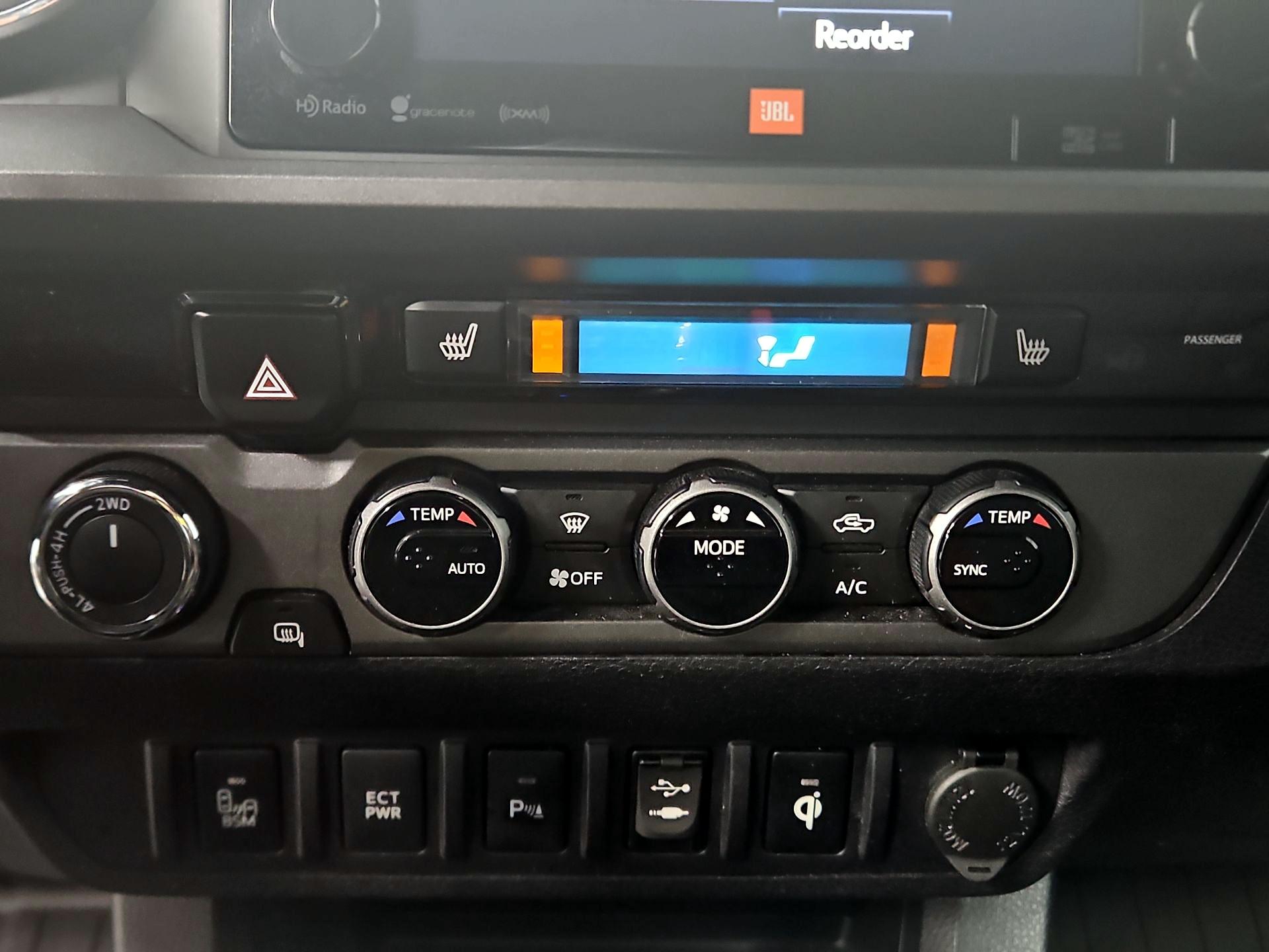 Thumbnail: 2017 Toyota Tacoma - 17