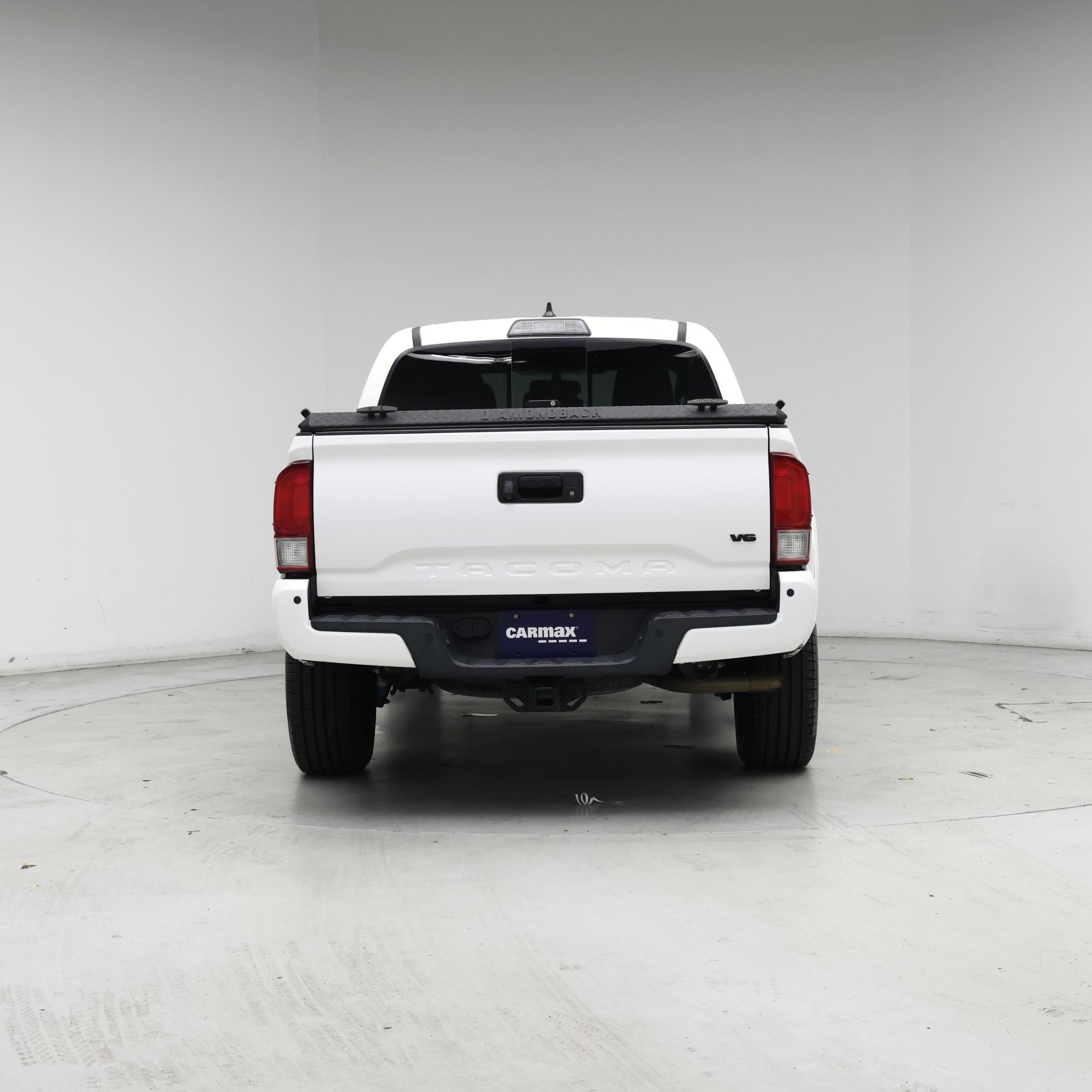 Thumbnail: 2017 Toyota Tacoma - 6