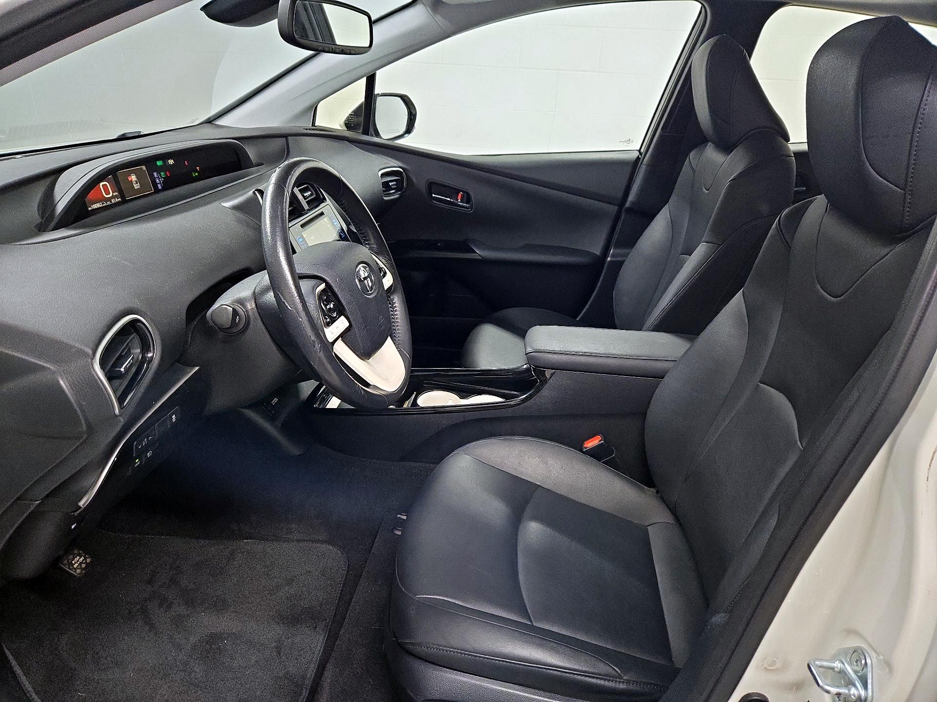 Thumbnail: 2016 Toyota Prius - 11