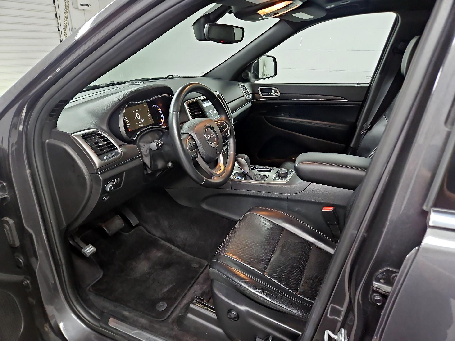 Thumbnail: 2018 Jeep Grand Cherokee - 11