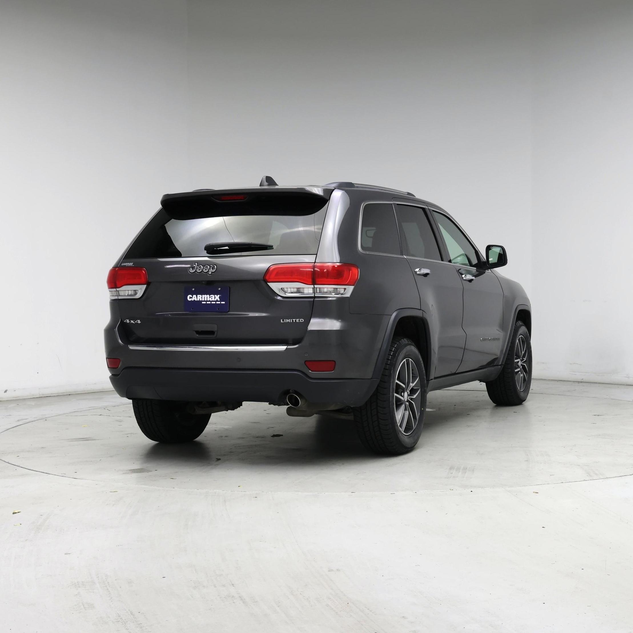 Thumbnail: 2018 Jeep Grand Cherokee - 8
