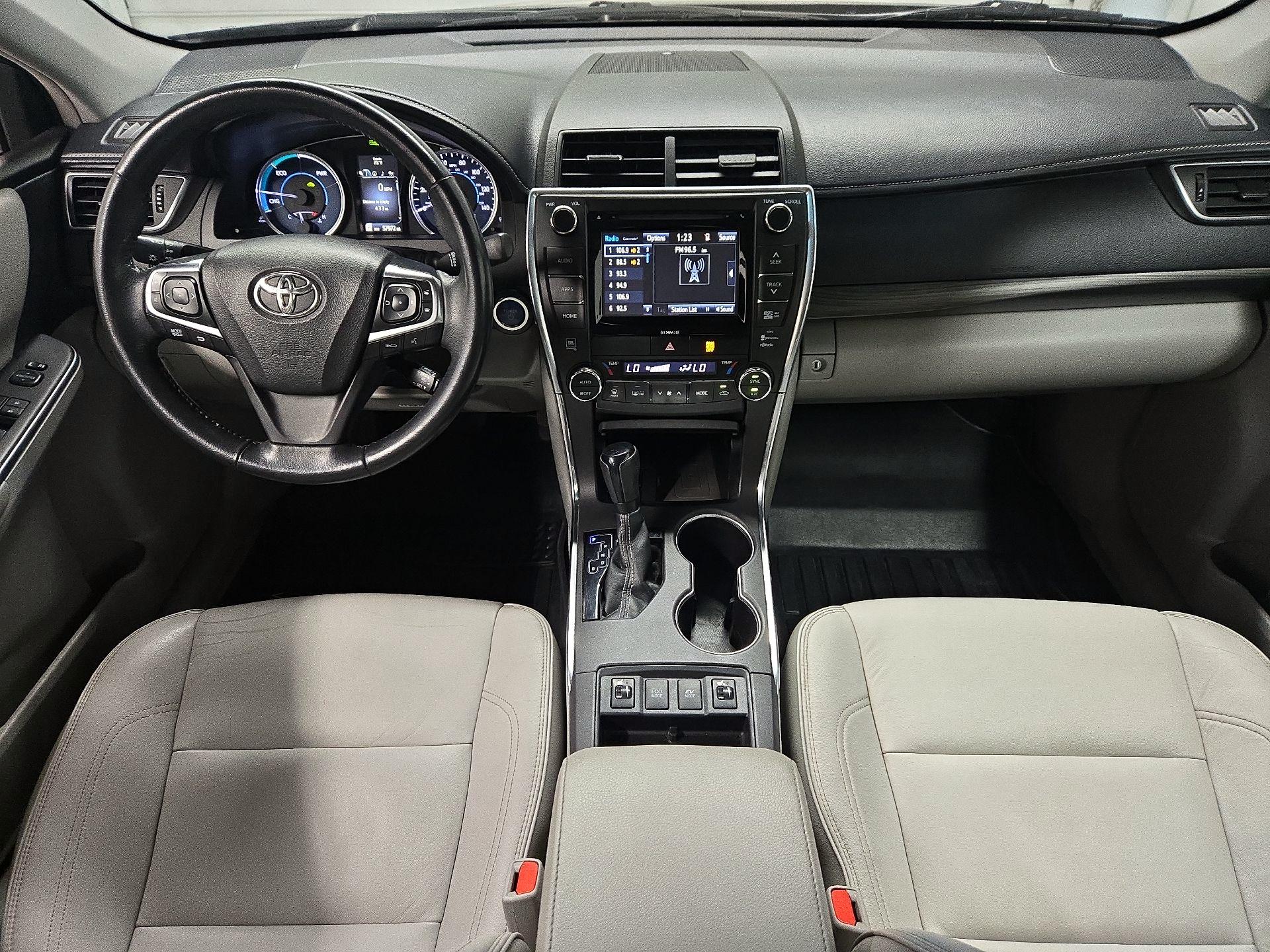 Thumbnail: 2016 Toyota Camry - 9