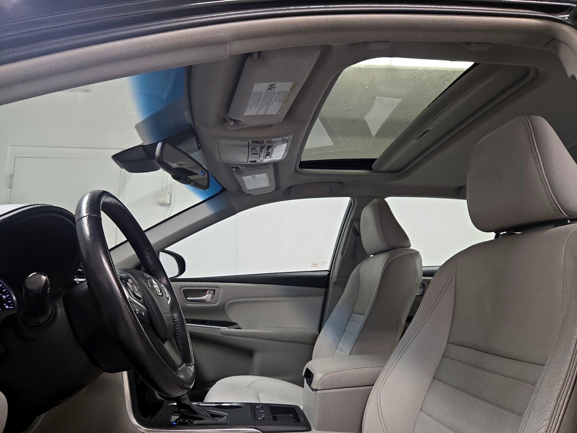 Thumbnail: 2016 Toyota Camry - 19