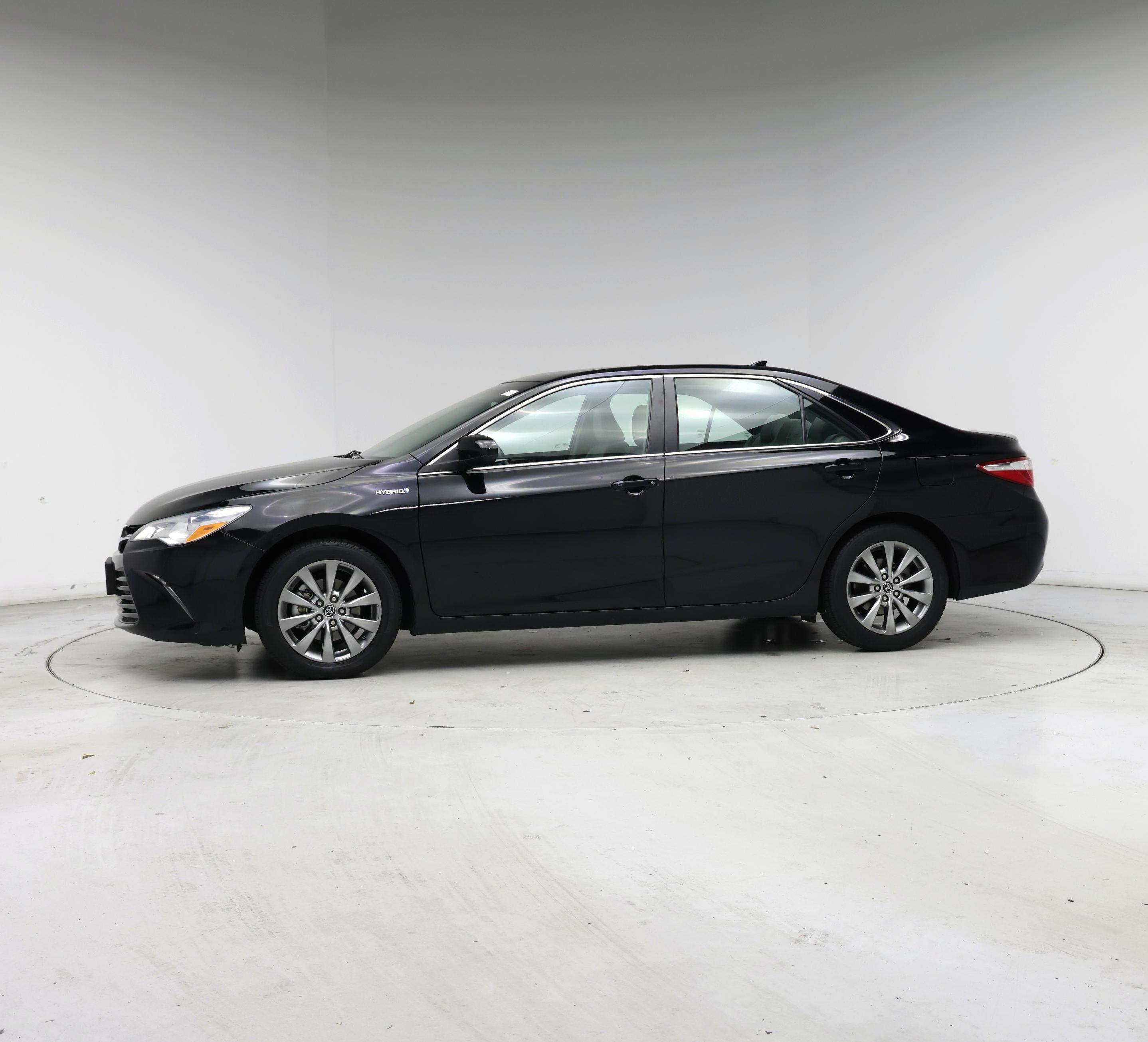 Thumbnail: 2016 Toyota Camry - 3