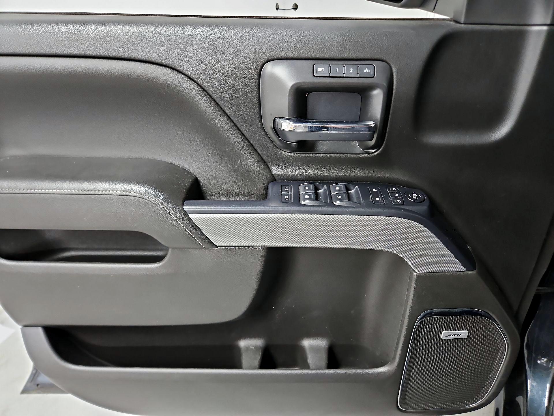 Thumbnail: 2018 Chevrolet Silverado 1500 - 12