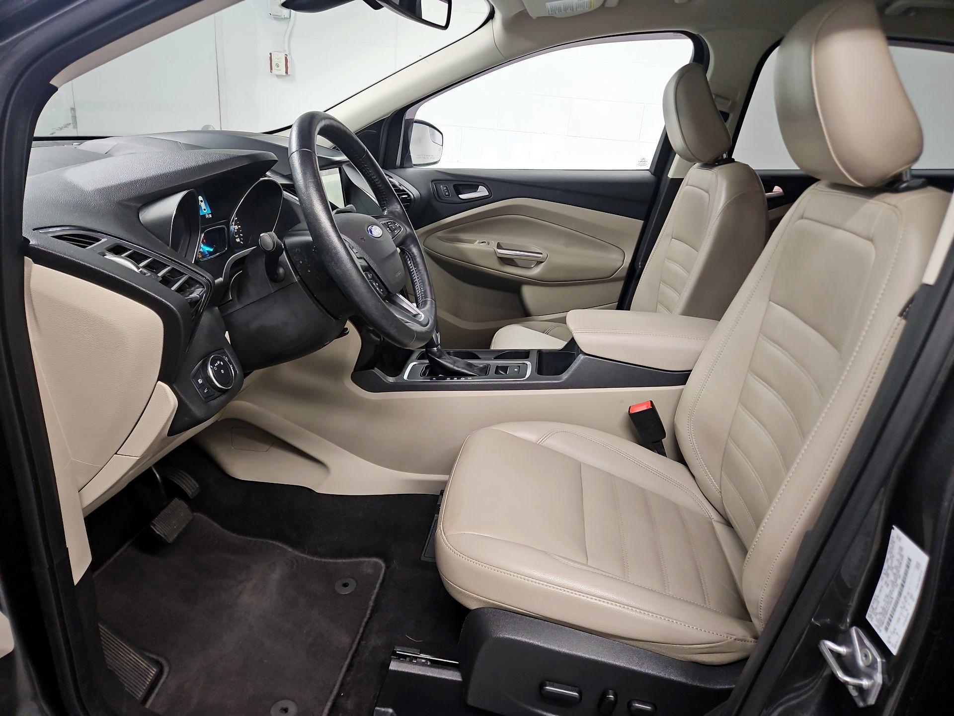 Thumbnail: 2019 Ford Escape - 11