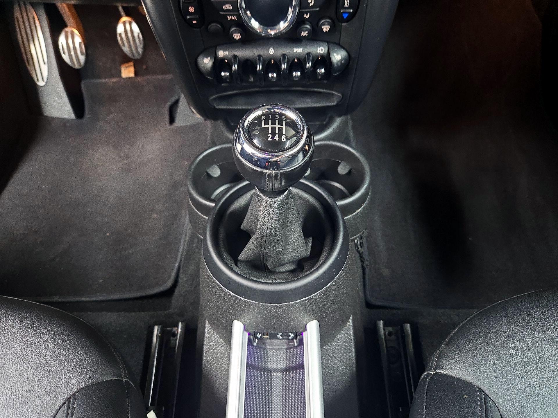 Thumbnail: 2016 MINI Cooper Countryman - 15