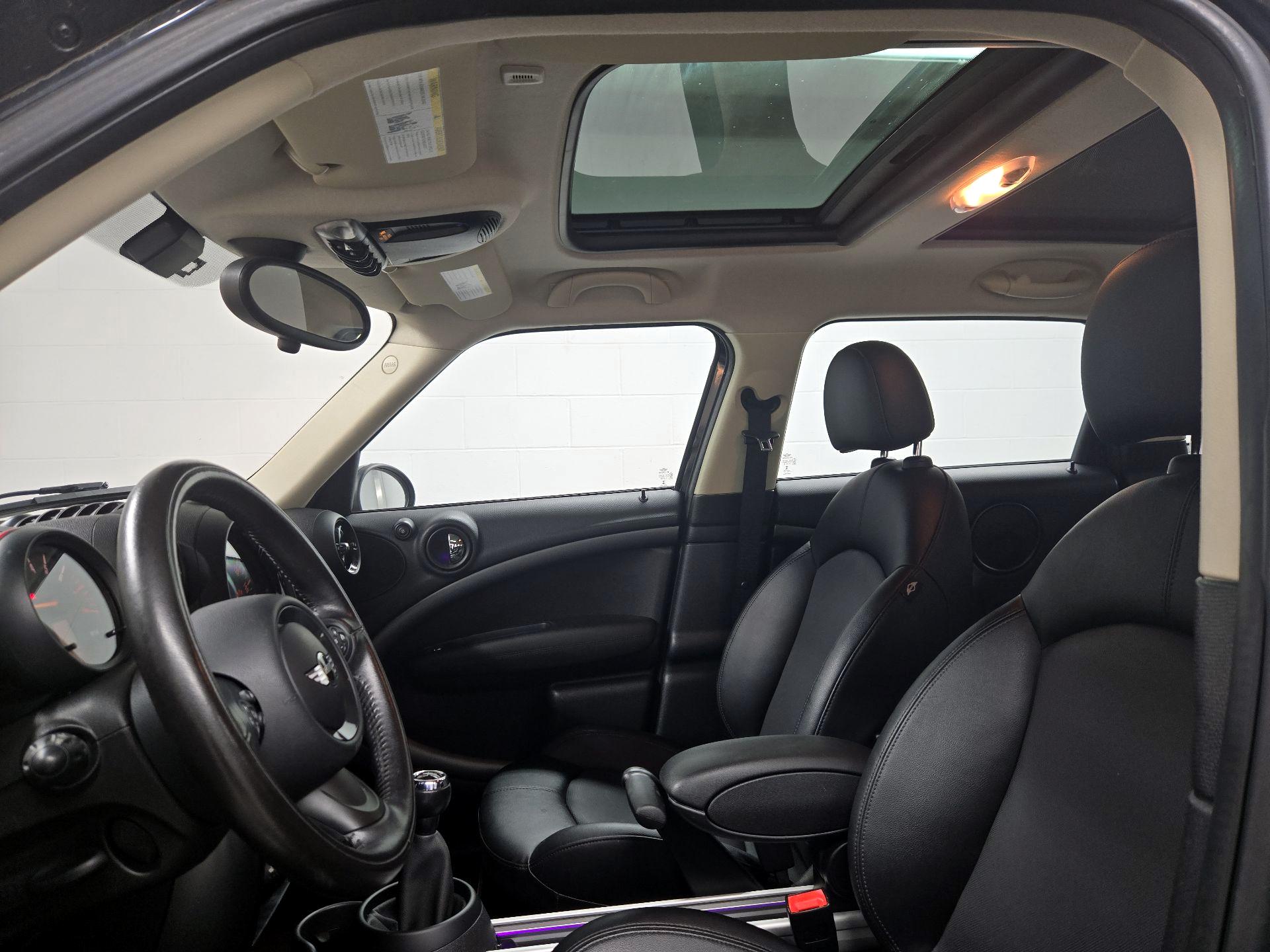 Thumbnail: 2016 MINI Cooper Countryman - 17