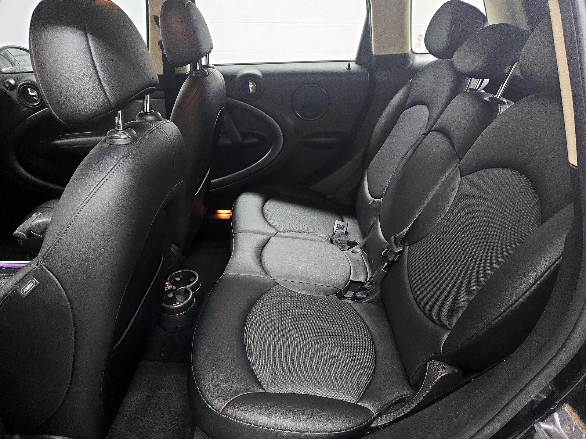 Thumbnail: 2016 MINI Cooper Countryman - 18