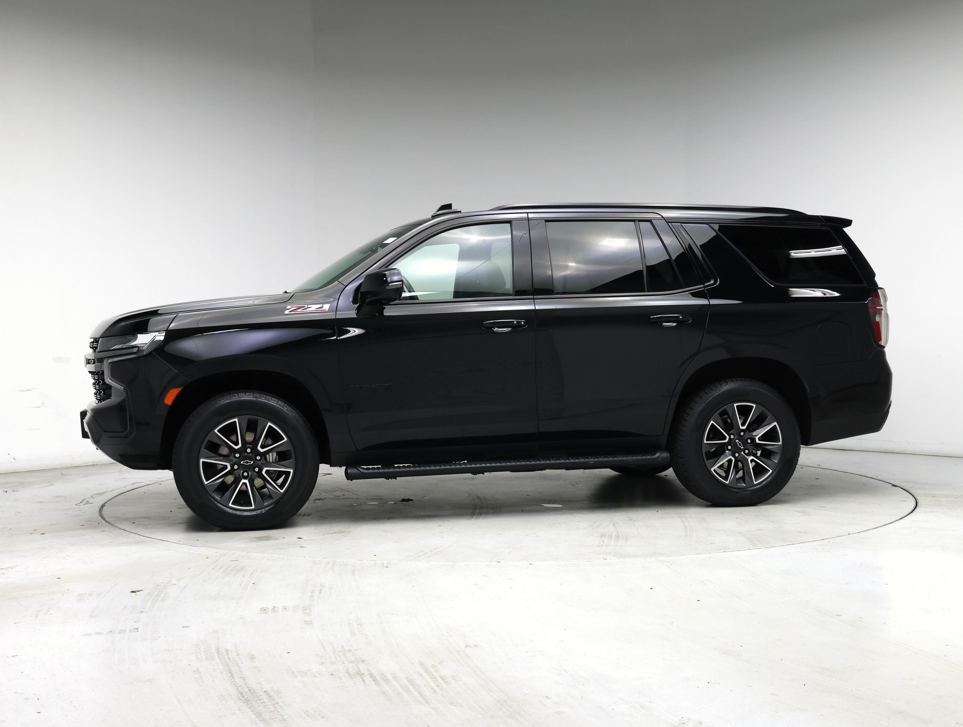 Thumbnail: 2022 Chevrolet Tahoe - 3