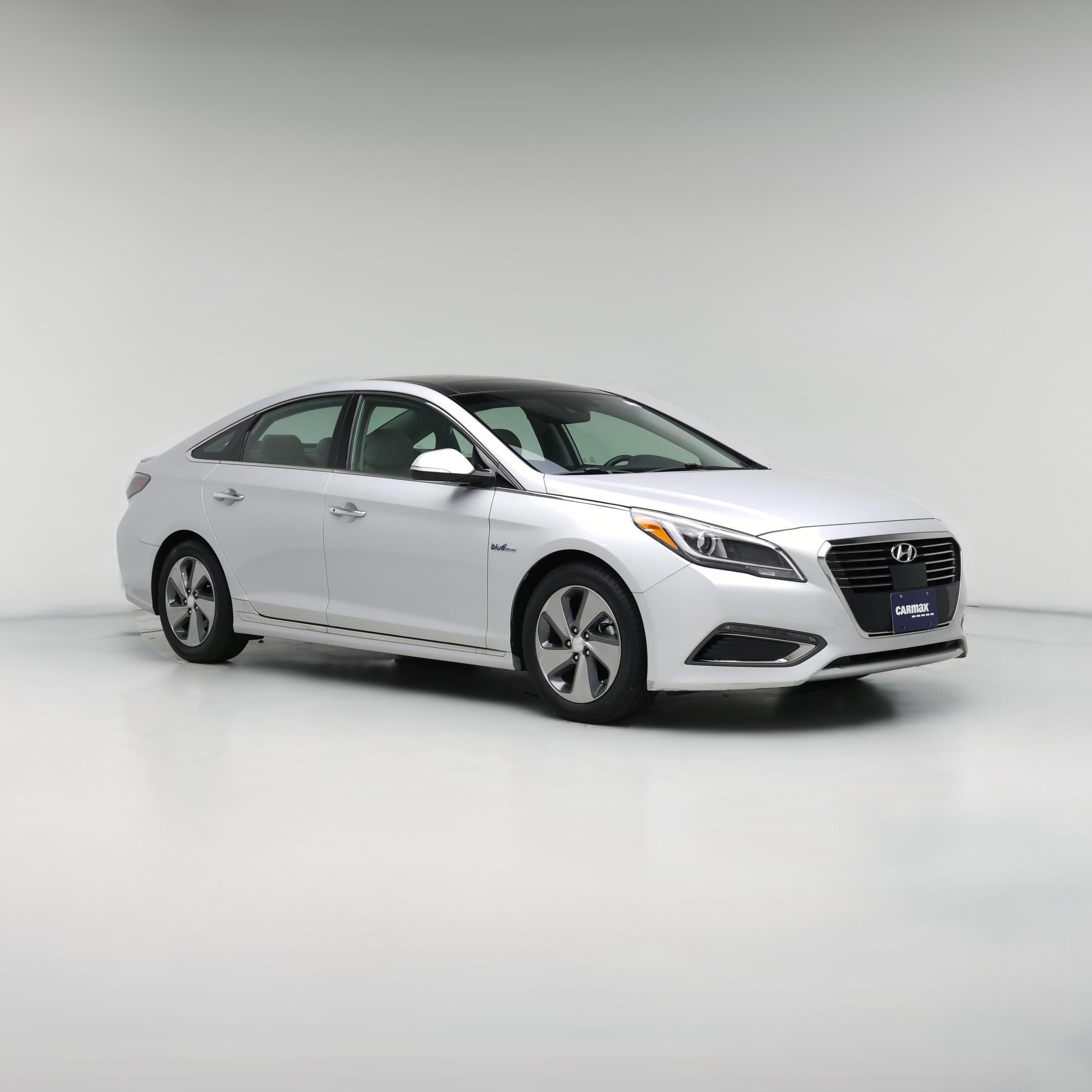 Thumbnail: 2017 Hyundai Sonata - 1