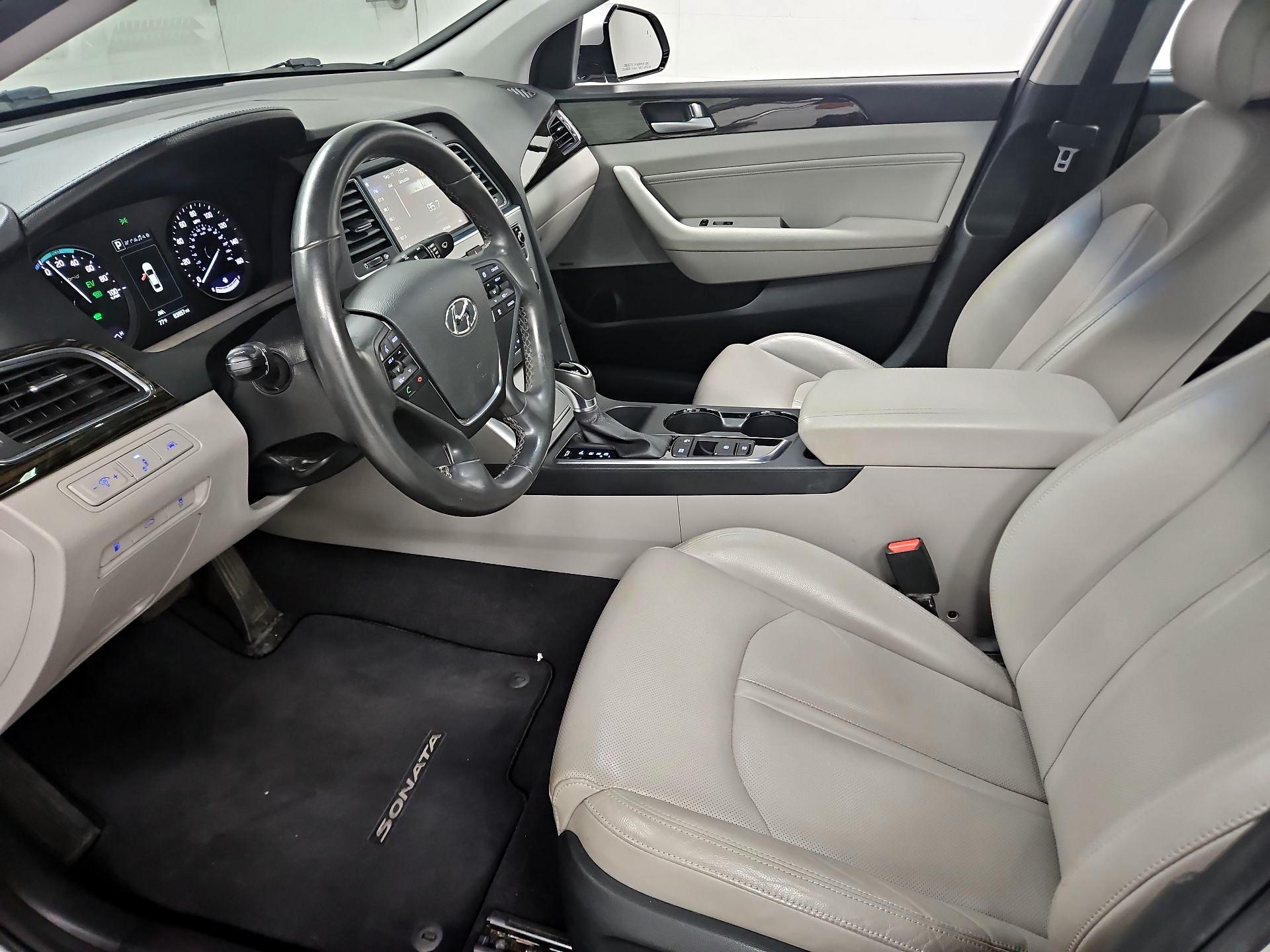 Thumbnail: 2017 Hyundai Sonata - 11