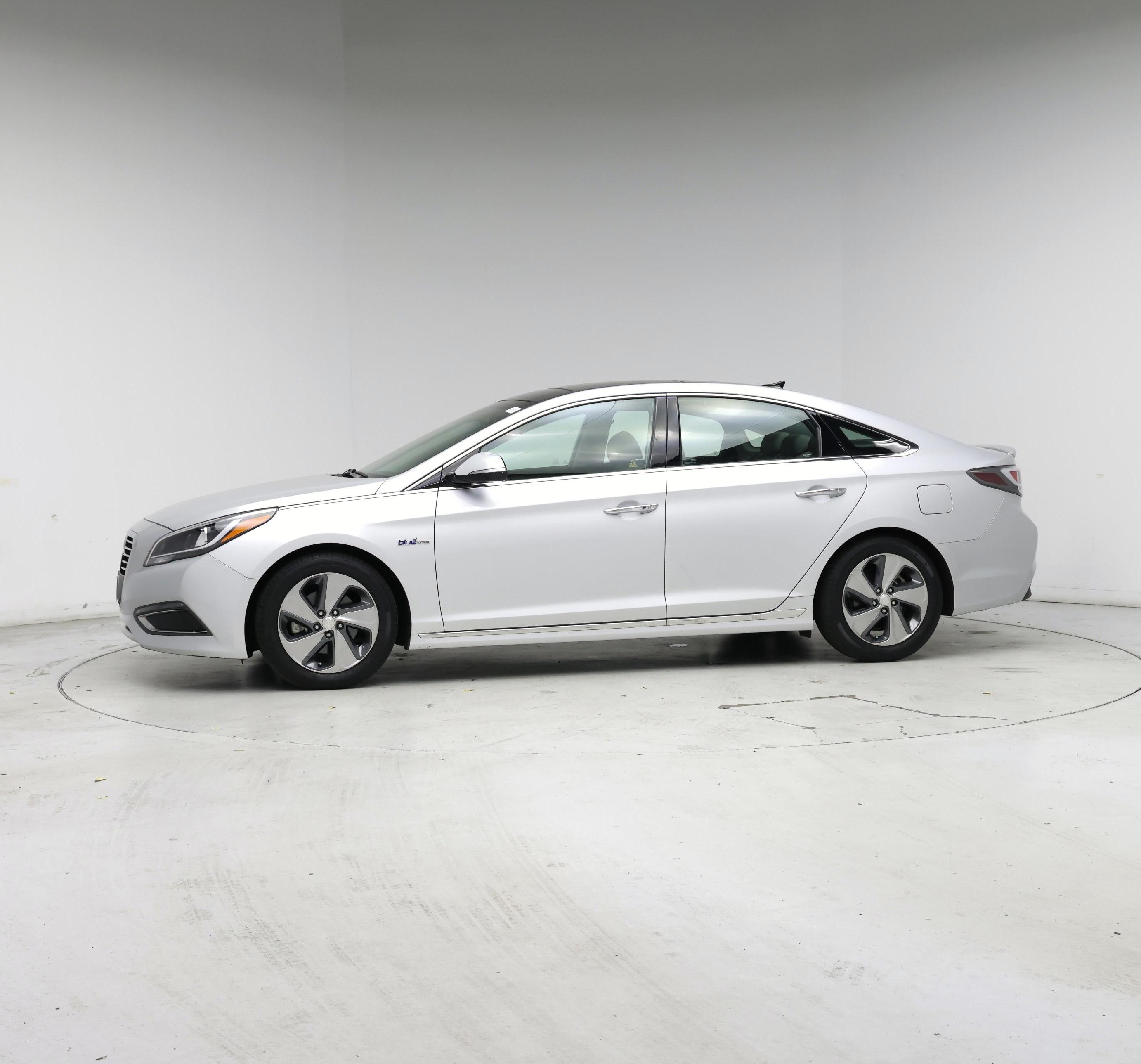 Thumbnail: 2017 Hyundai Sonata - 3